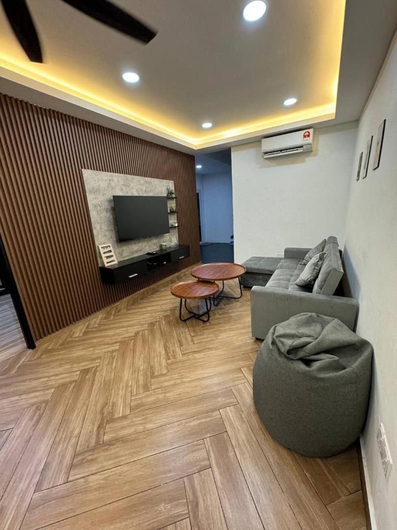 Ujang Guest House photo 5
