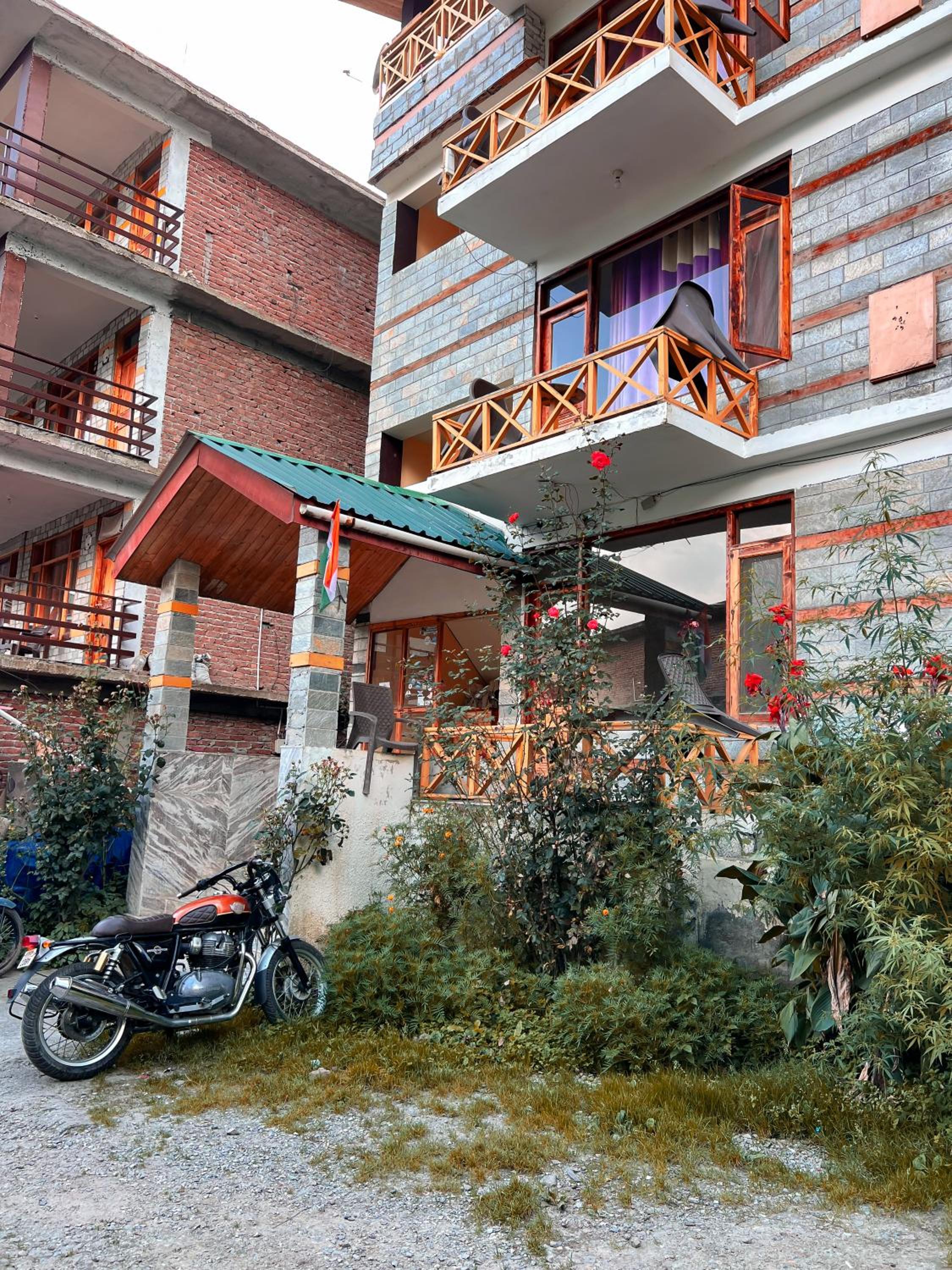 YOLO Social - The Social House & Cowork - Manali view 2