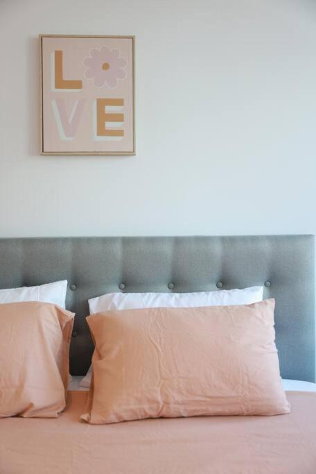 Cool City View 2BR Central with Pool and Free Parking