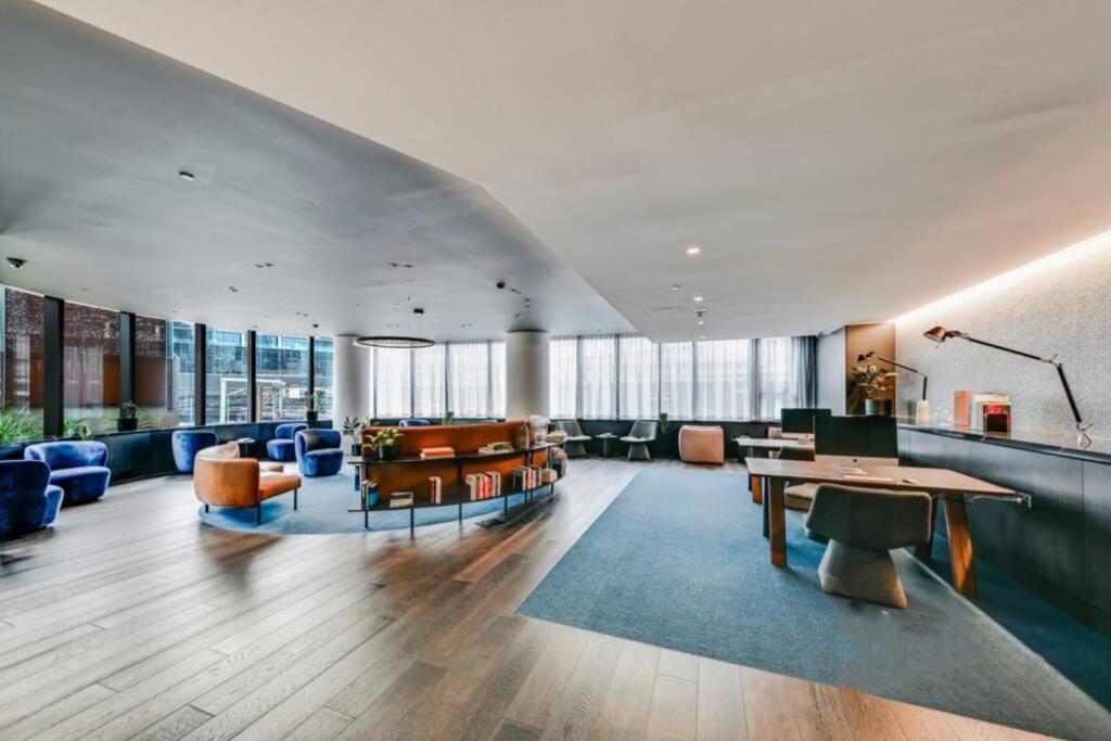 Cool City View 2BR Central with Pool and Free Parking