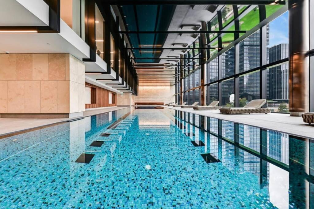 Cool City View 2BR Central with Pool and Free Parking