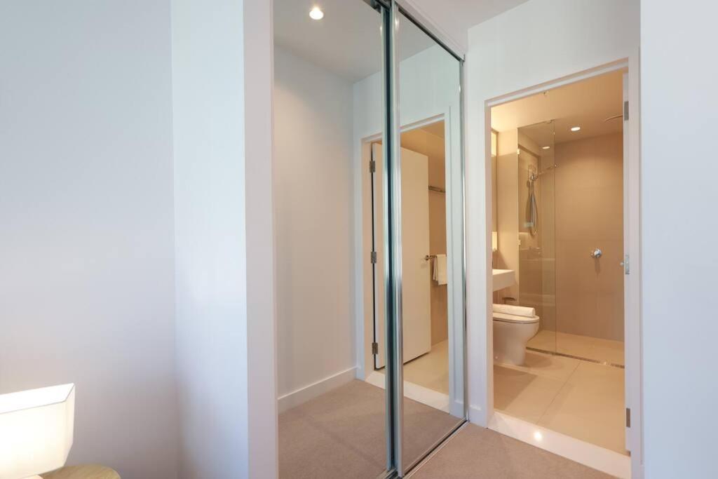 Cool City View 2BR Central with Pool and Free Parking