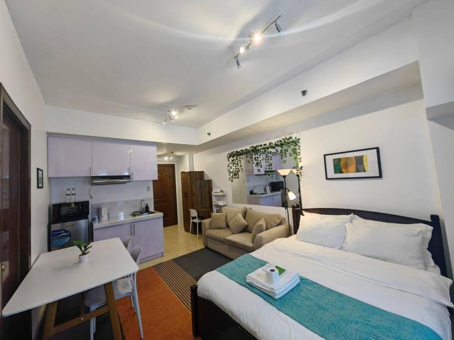 1BR Condotel Ridgewood Towers Taguig City #RW15 view 5