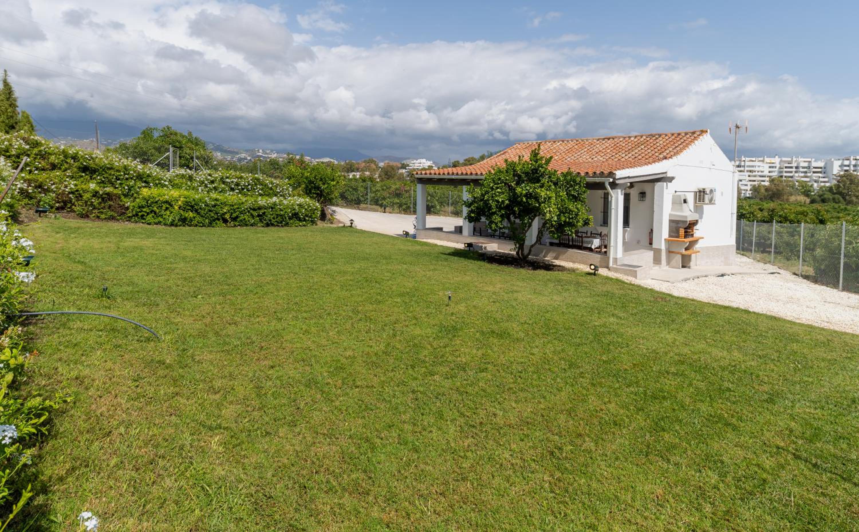 Casa de los aguacates entre Marbella, Estepona y Benahavis