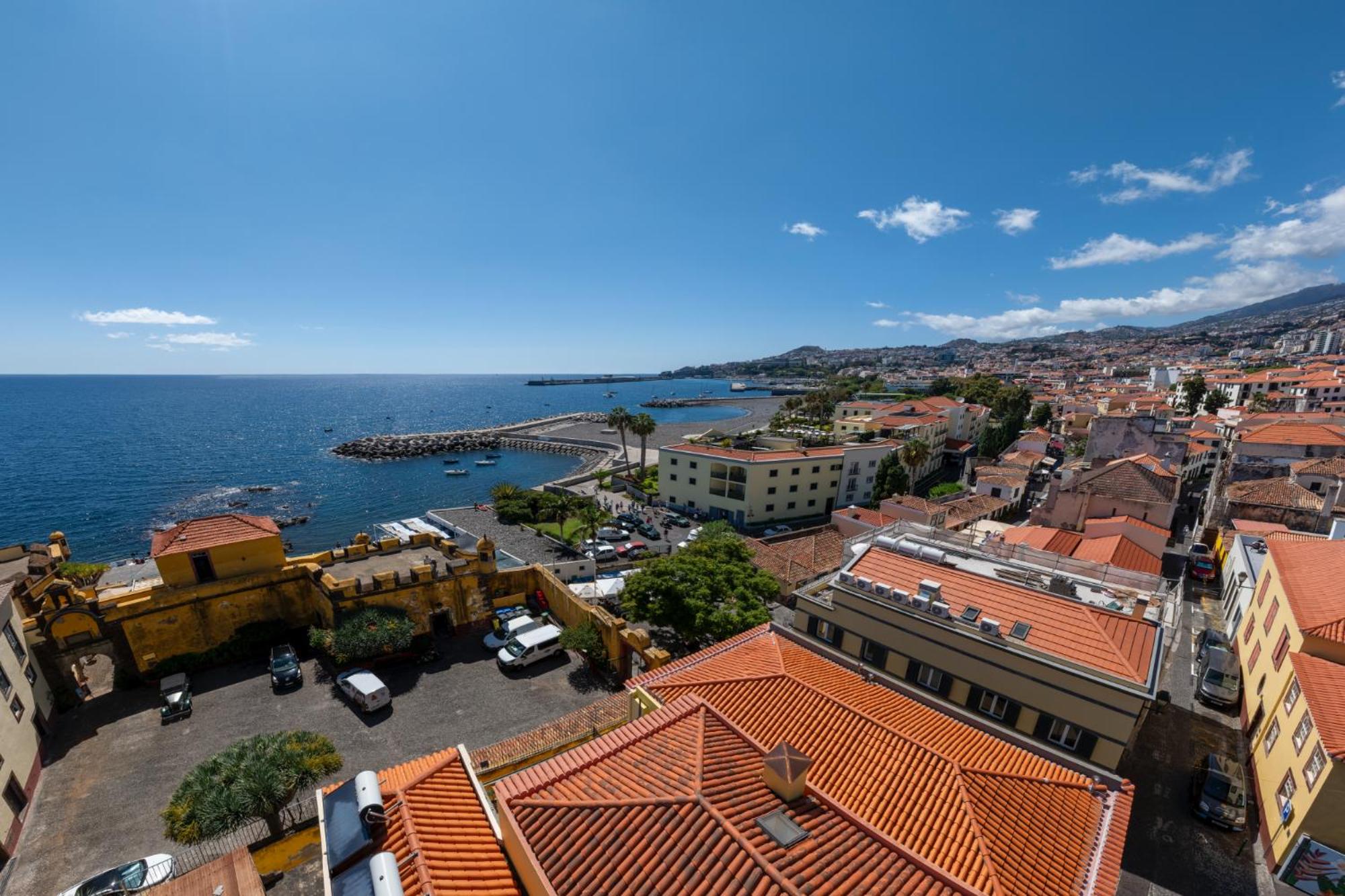 OurMadeira - Fort of Old Town Apartments view 3