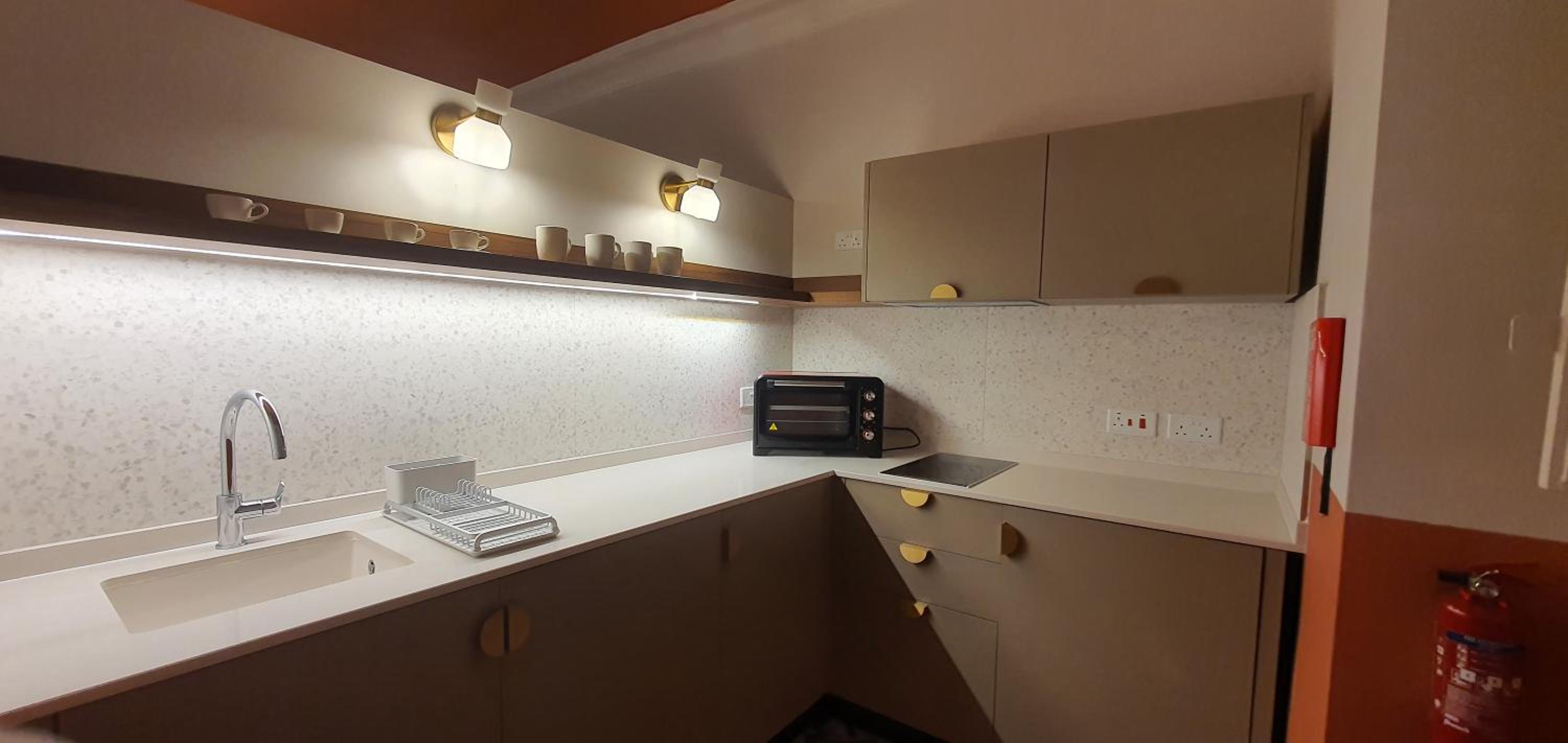 Capital Central Suites No3 - Cikka view 2