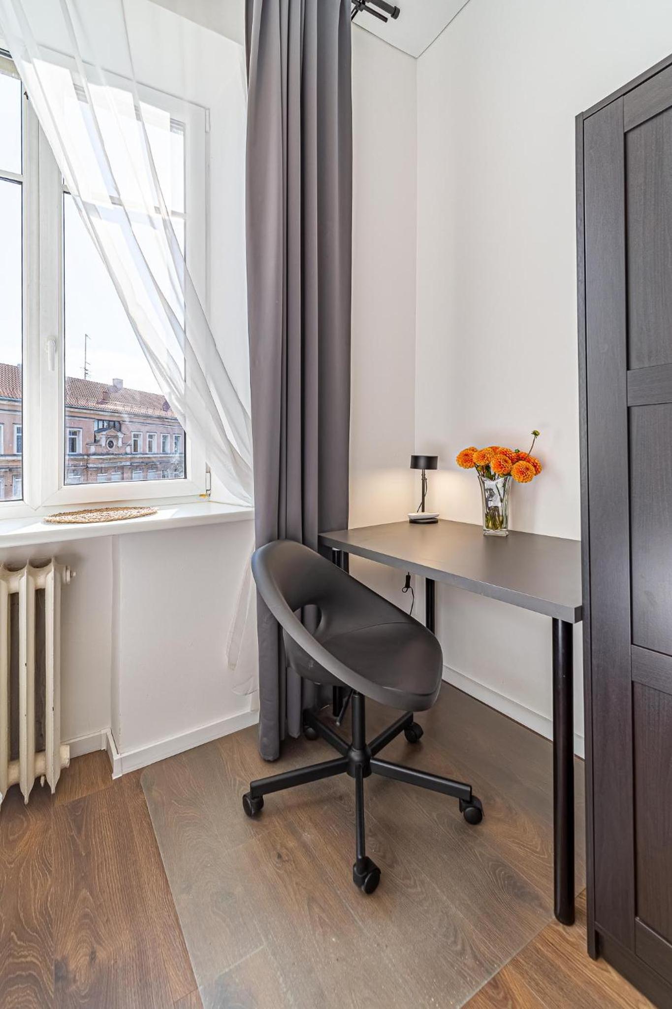 Uptown studio Nr5 with parking & AC view 3