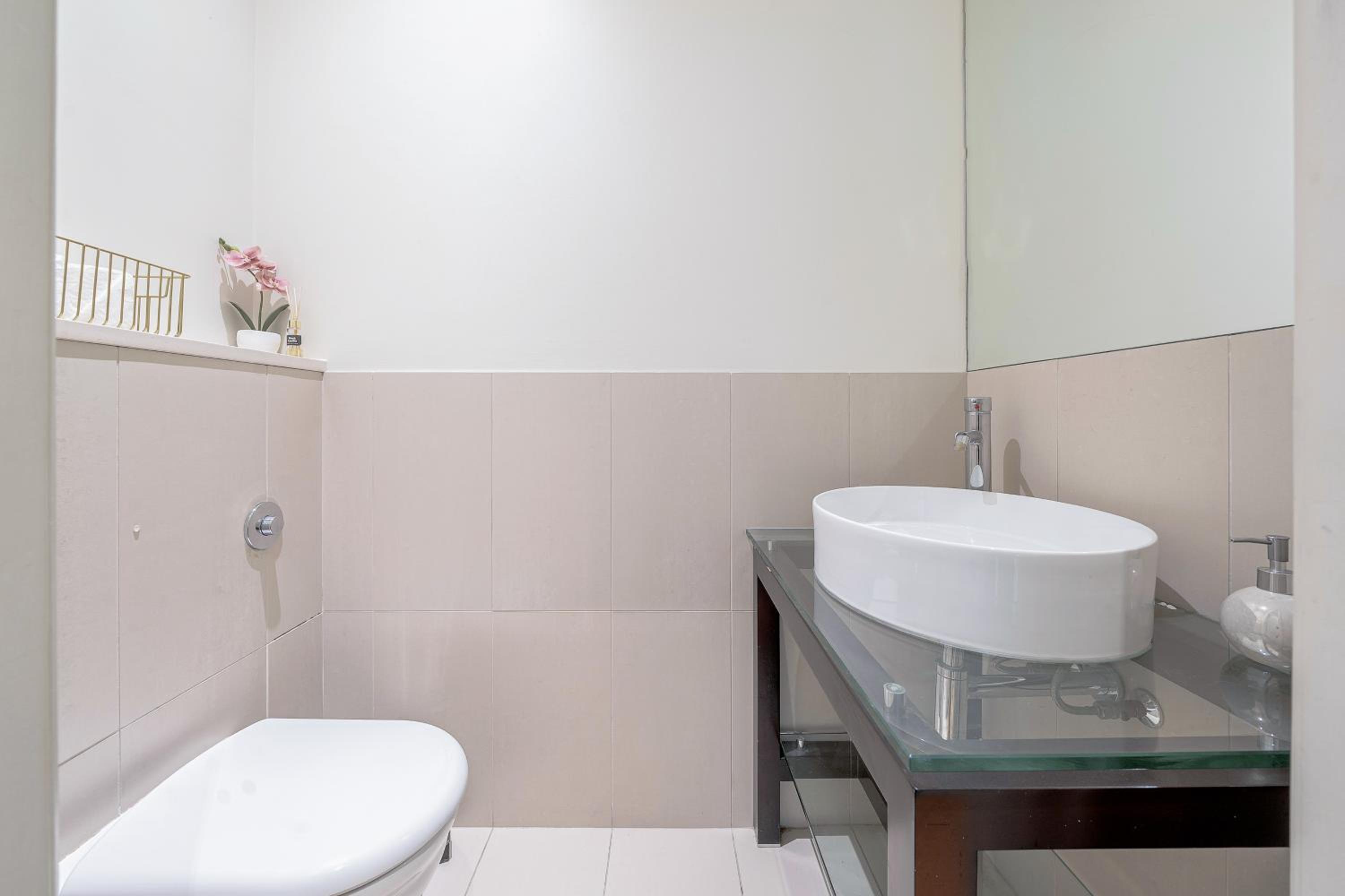 Luxurious Two-Bedroom Haven in Marylebone