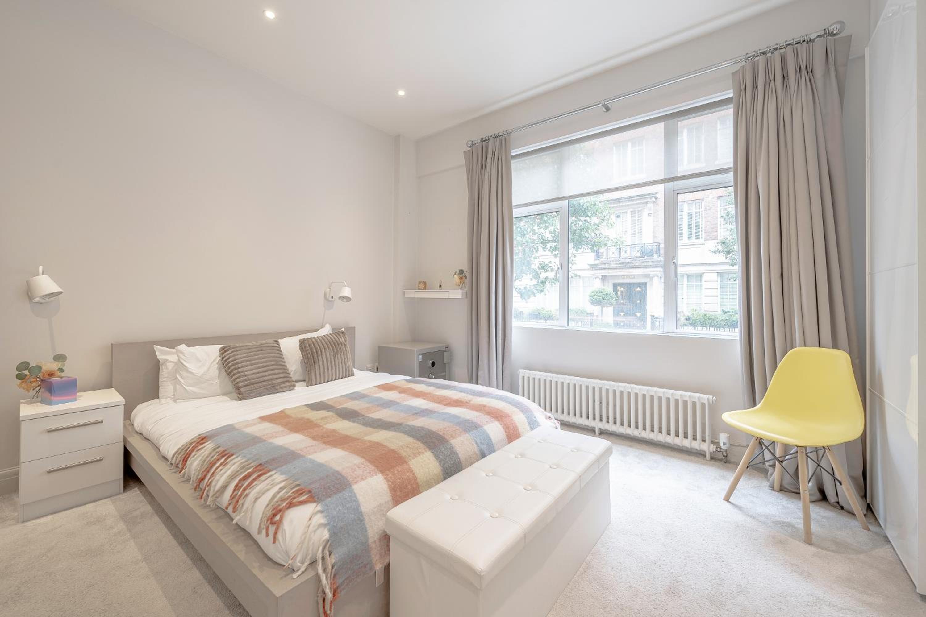 Luxurious Two-Bedroom Haven in Marylebone