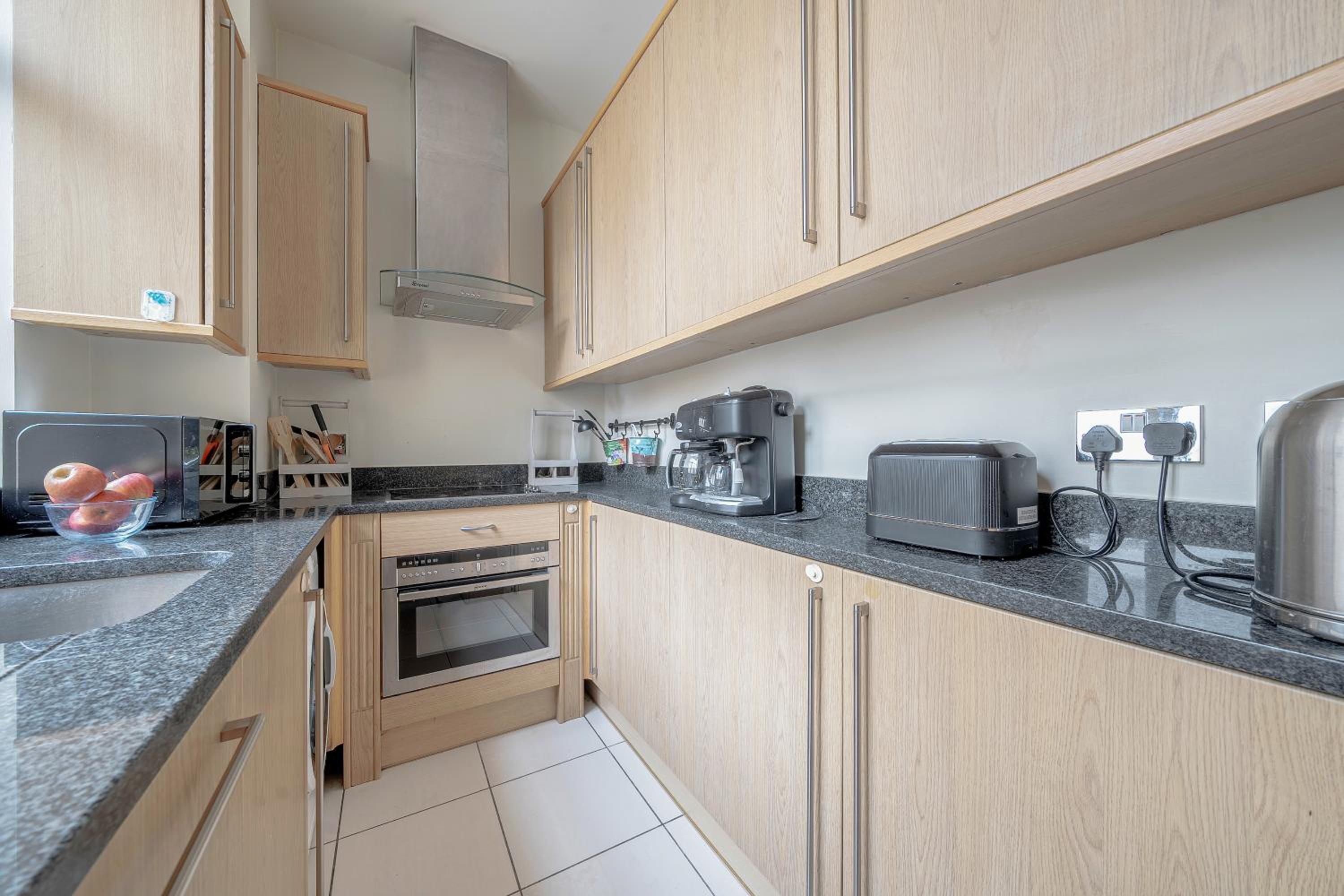 Luxurious Two-Bedroom Haven in Marylebone