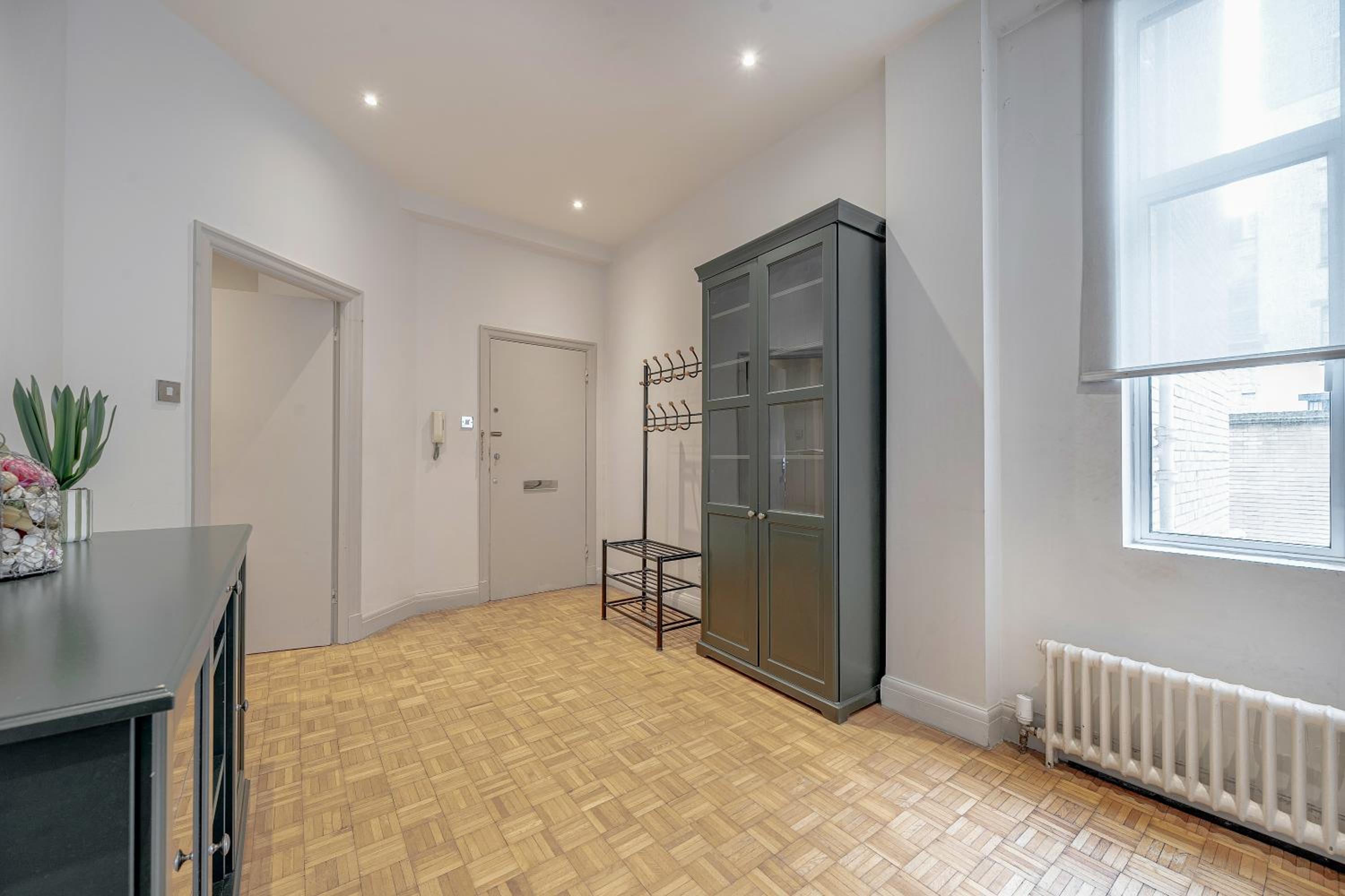 Luxurious Two-Bedroom Haven in Marylebone
