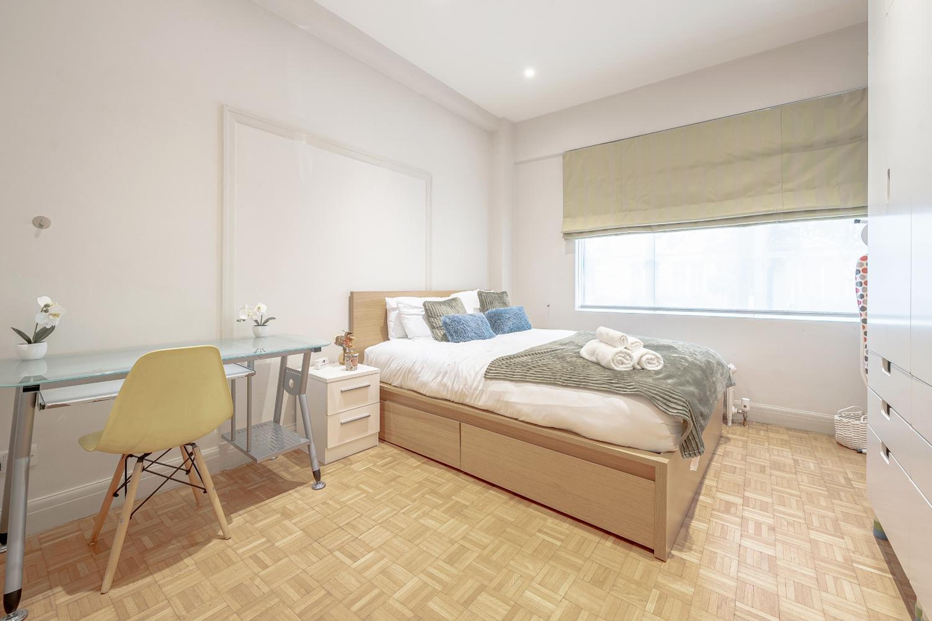 Luxurious Two-Bedroom Haven in Marylebone