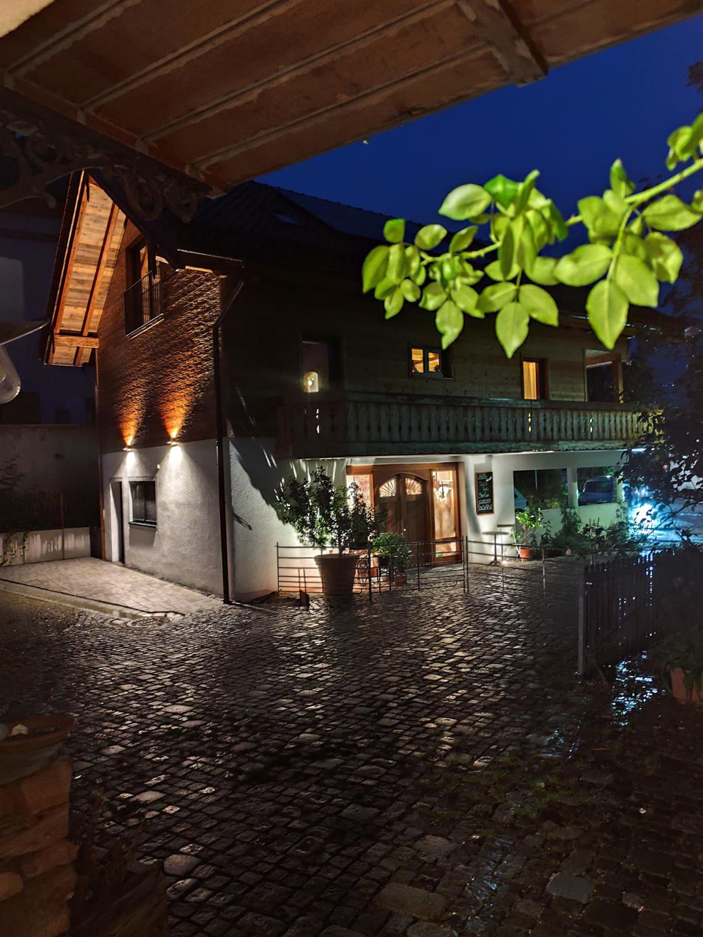 Lechrain Chalet- Luxusferienhaus am Biohof