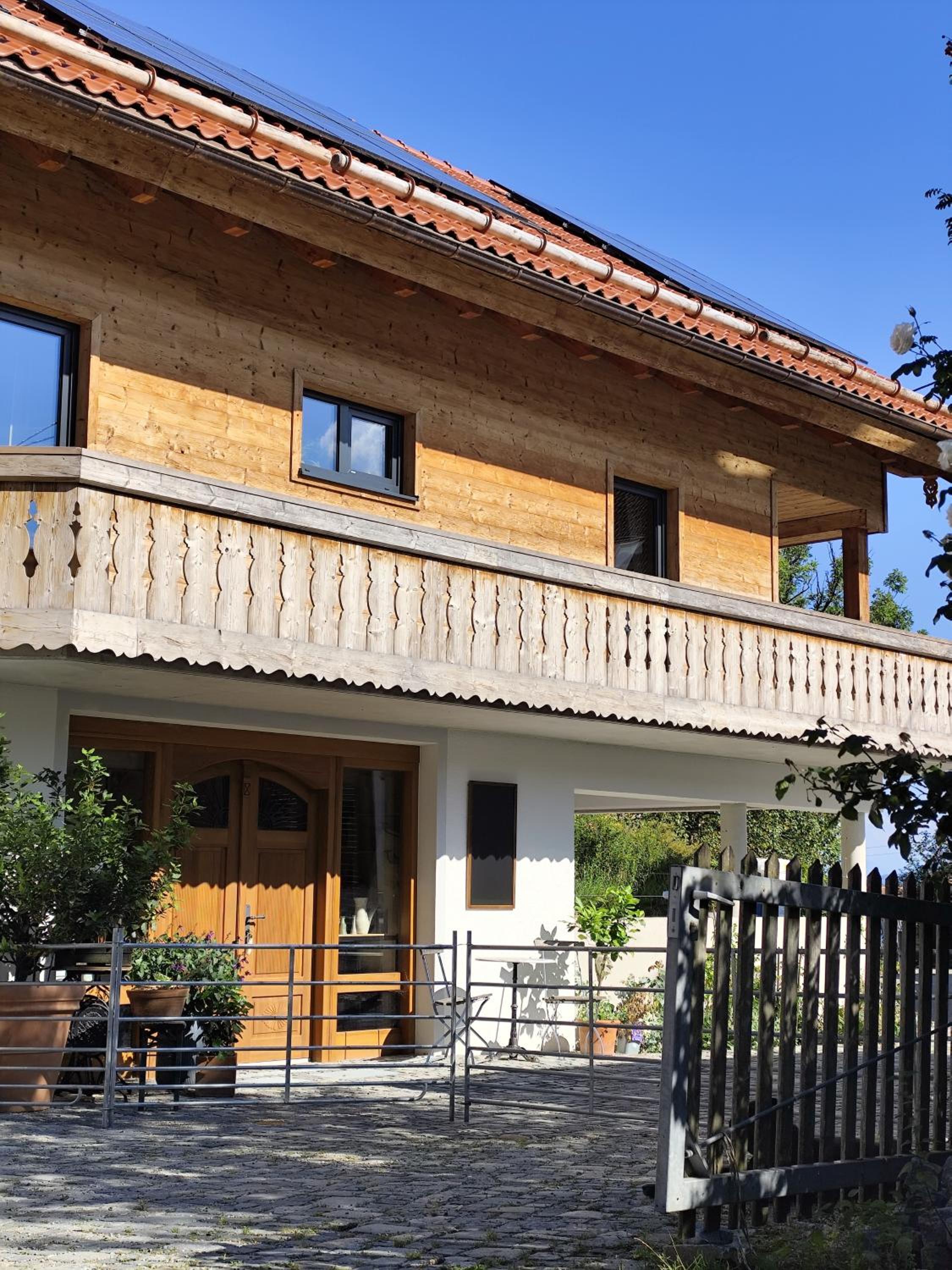 Lechrain Chalet- Luxusferienhaus am Biohof