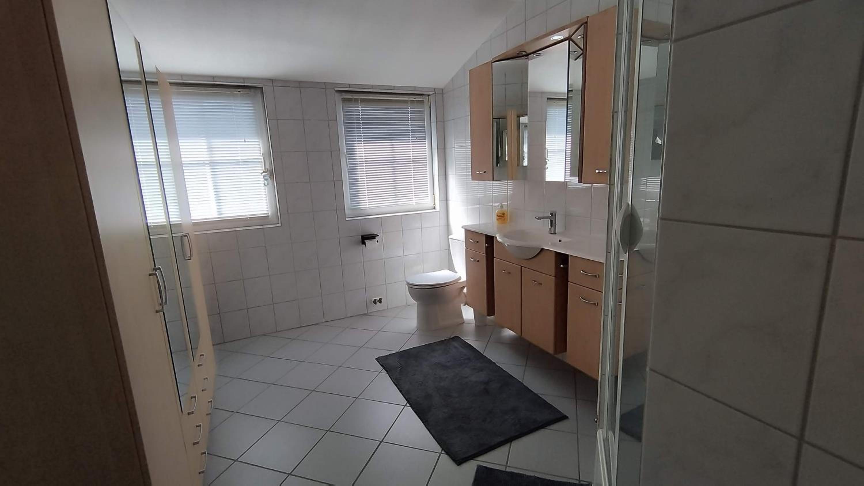 Große helle Gästewohnung