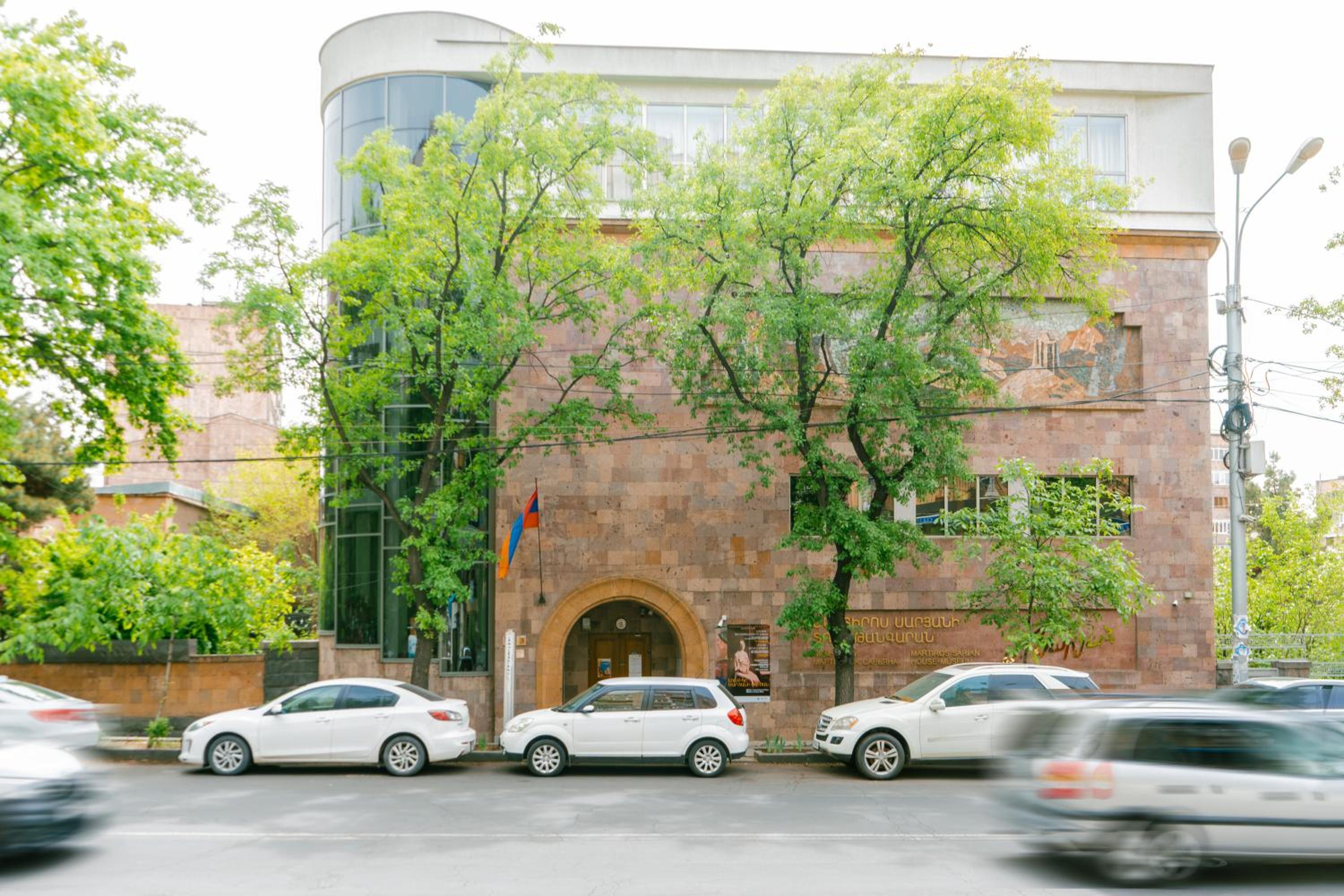 Cadcade Located 1BR Apt City Center by Keygo 97
