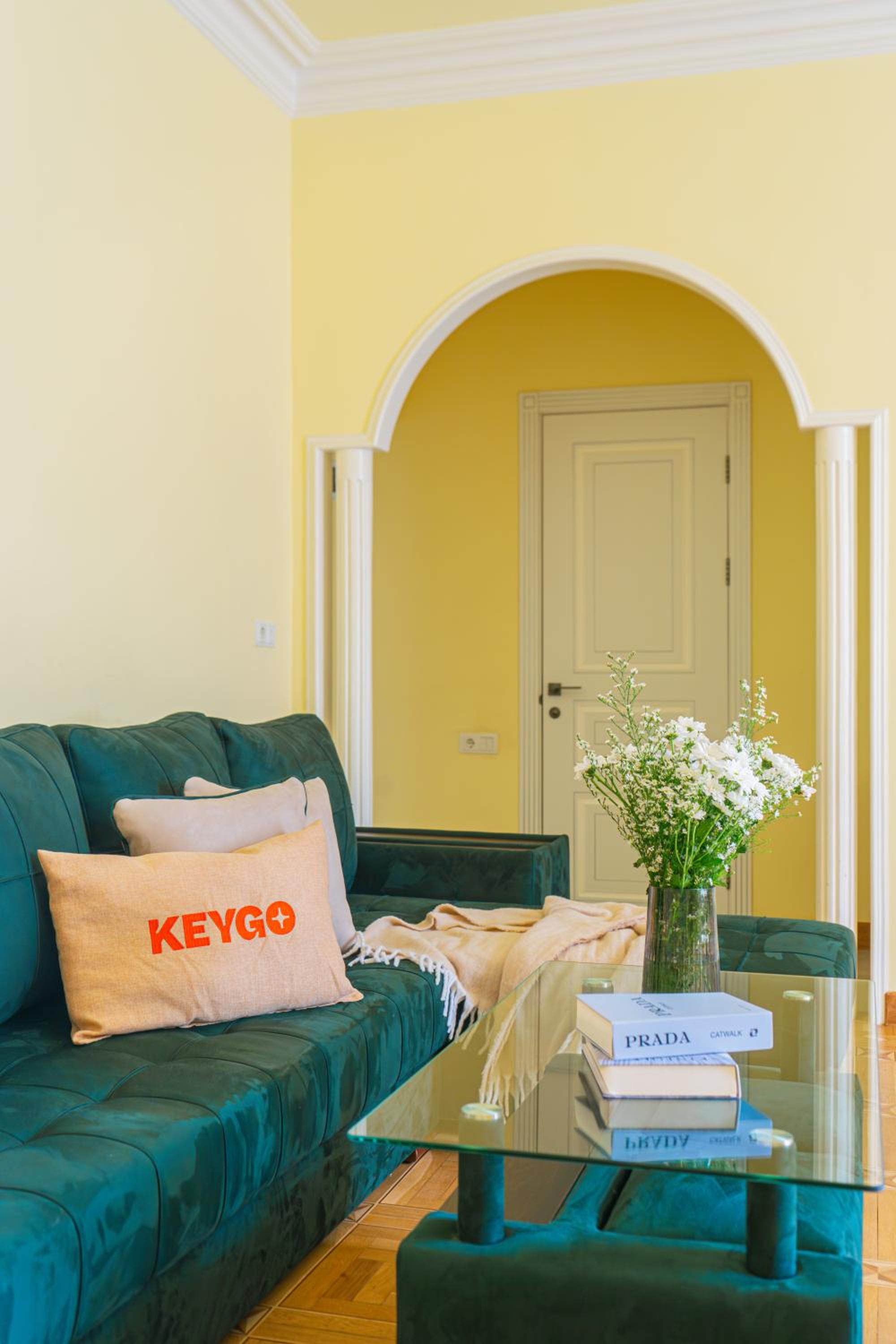 Cadcade Located 1BR Apt City Center by Keygo 97