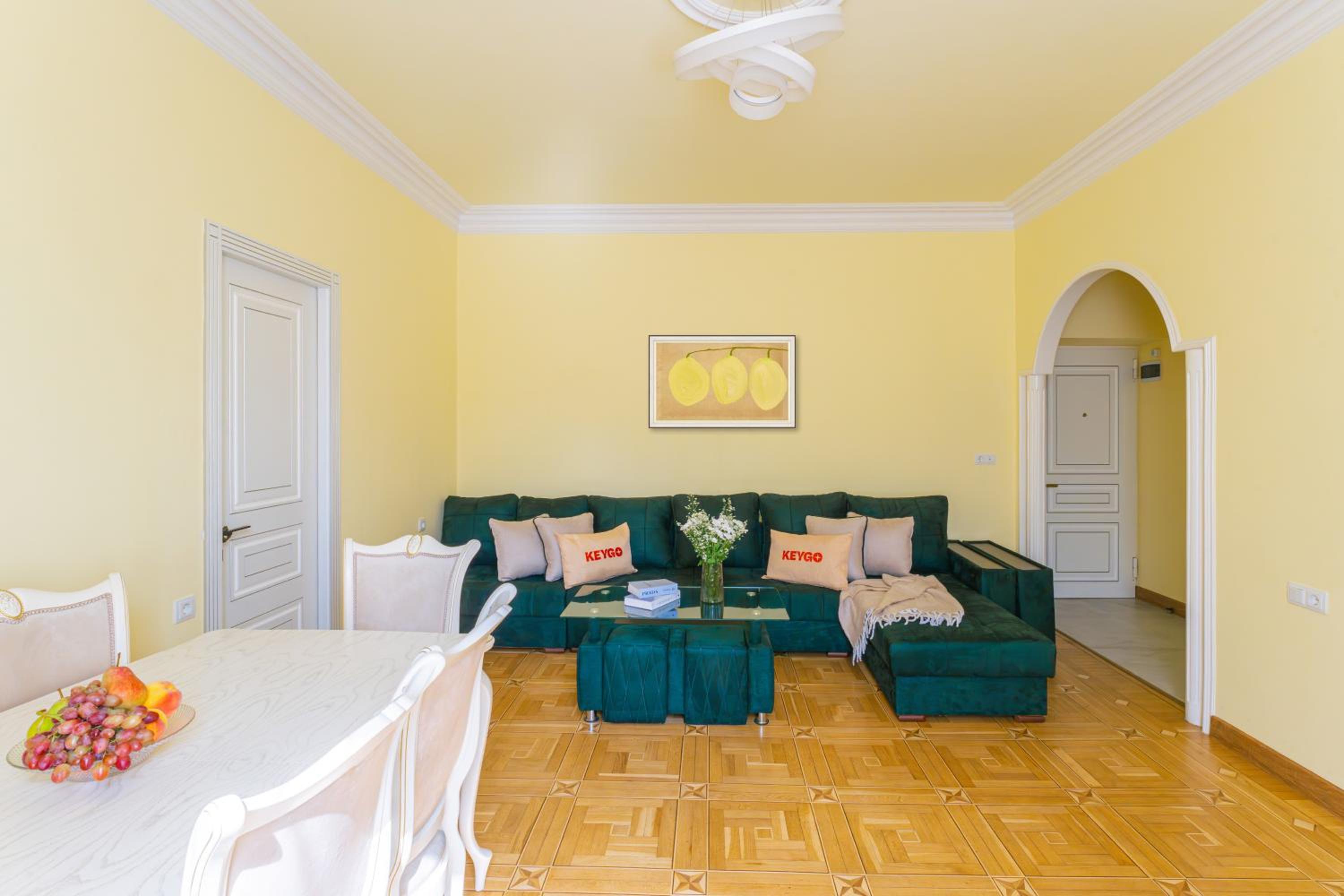 Cadcade Located 1BR Apt City Center by Keygo 97