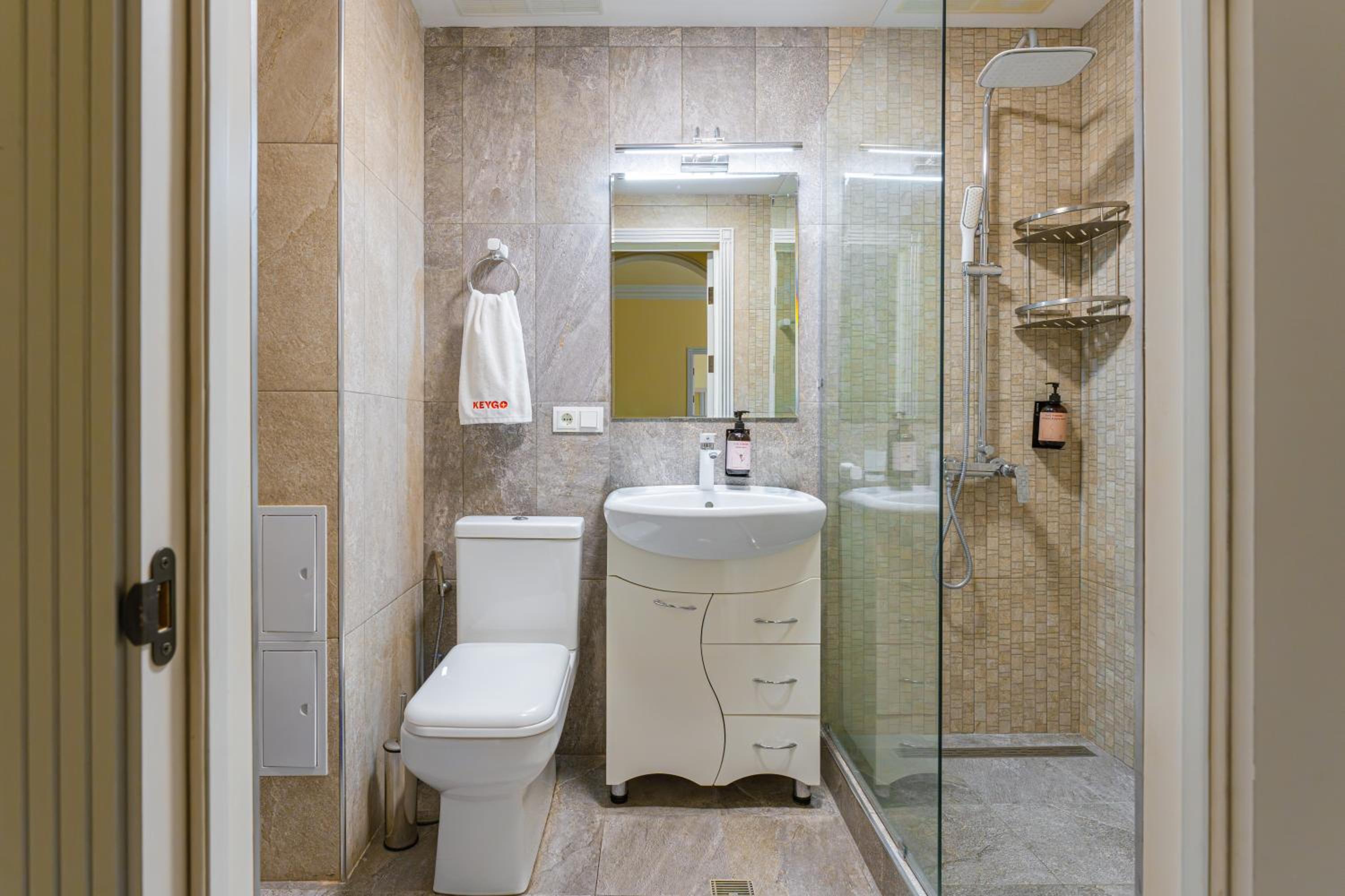 Cadcade Located 1BR Apt City Center by Keygo 97
