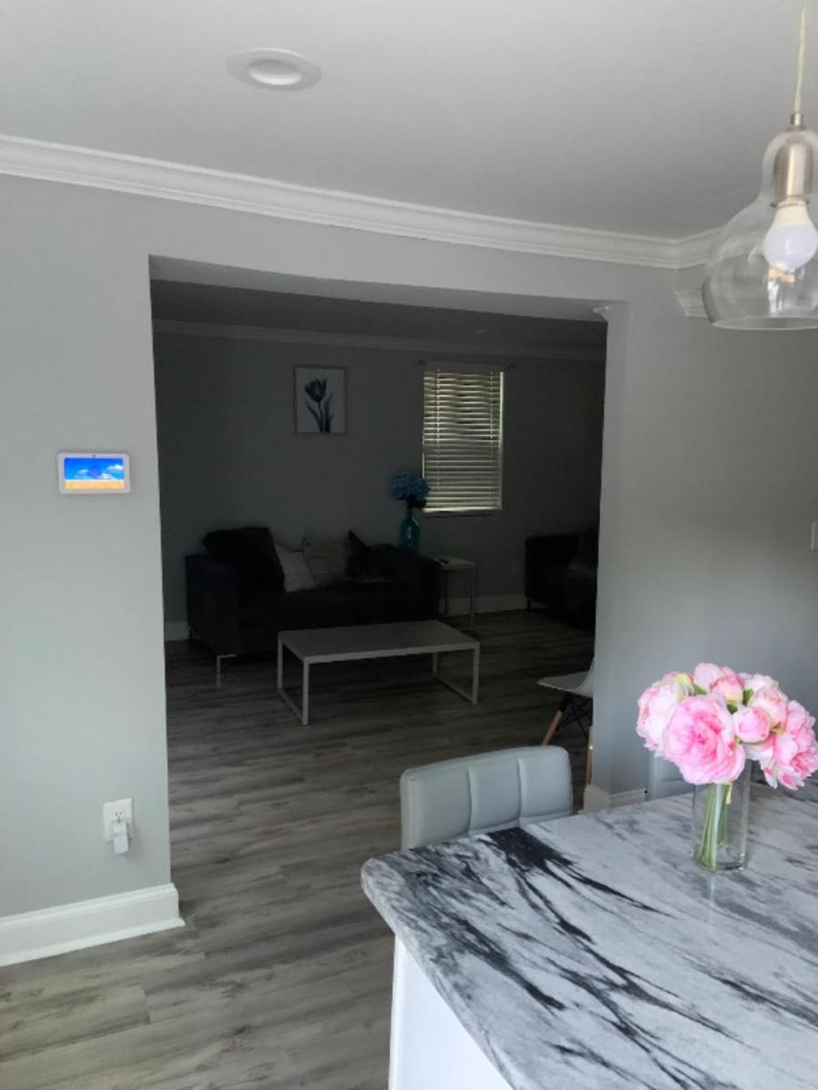 Luxurious 4BR-4BA Private Duplex in ATL view 5