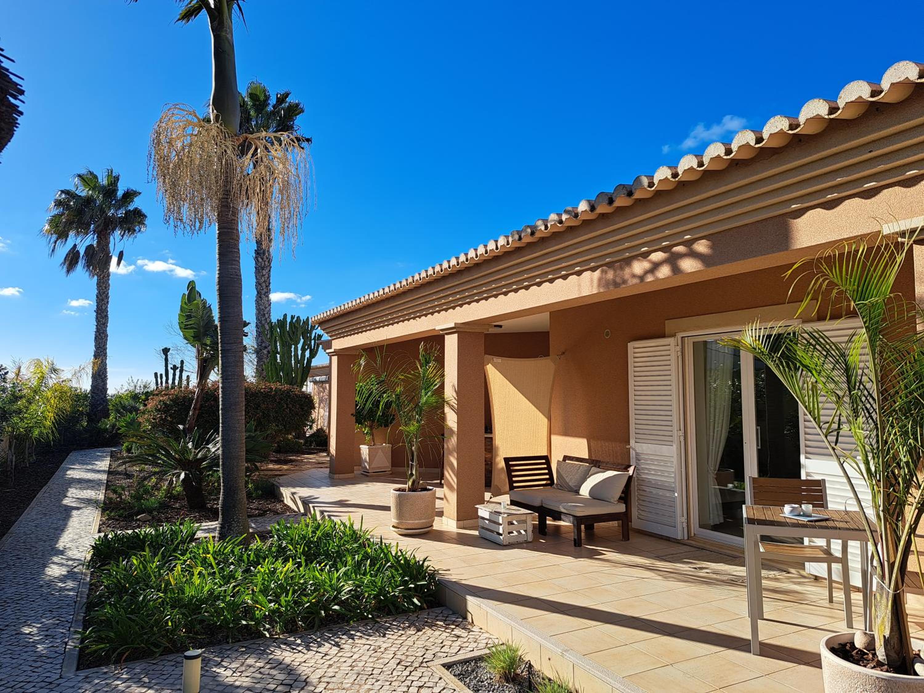 Casa Canavial en Luz — balance & terrace