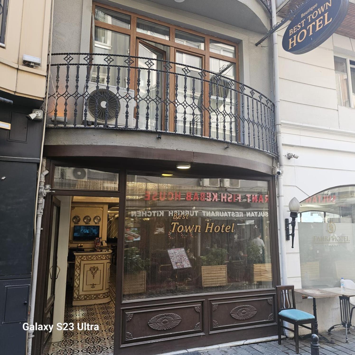 Best Town Hotel - Image 26