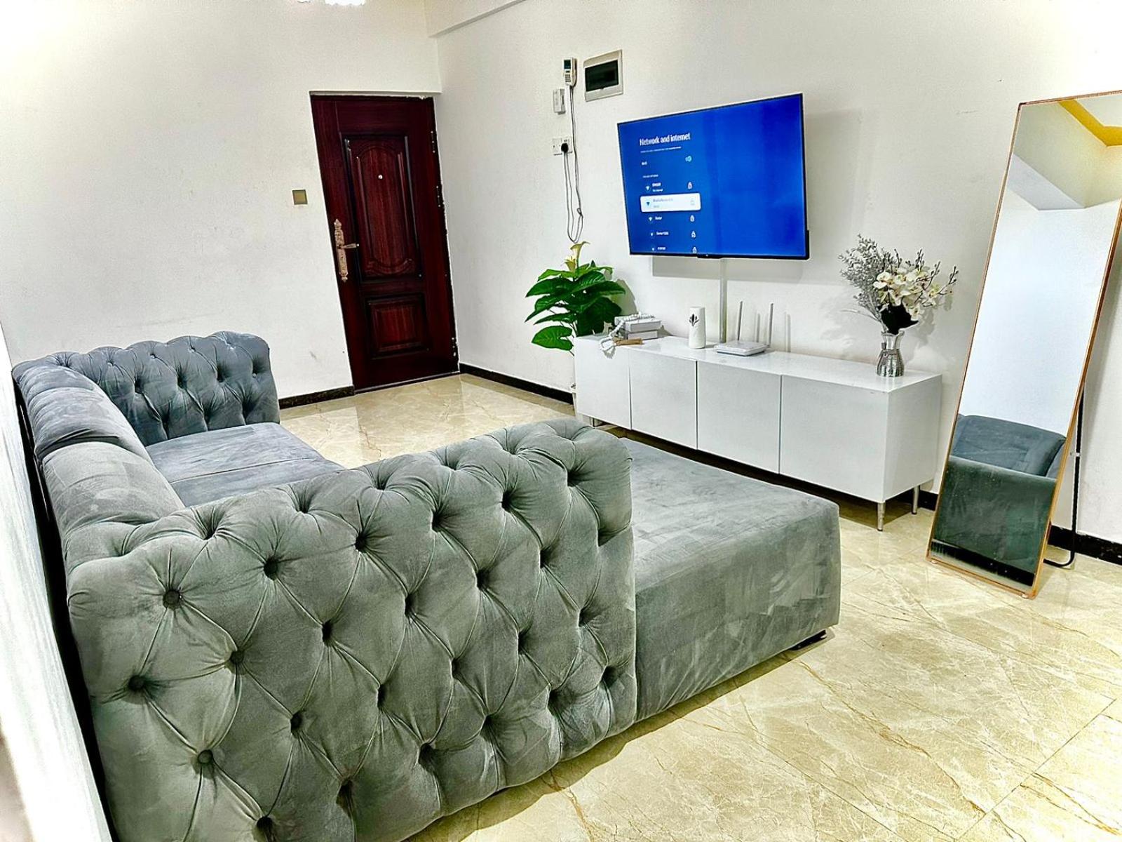 Marcus garden 1 bedroom deluxe apartment view 2