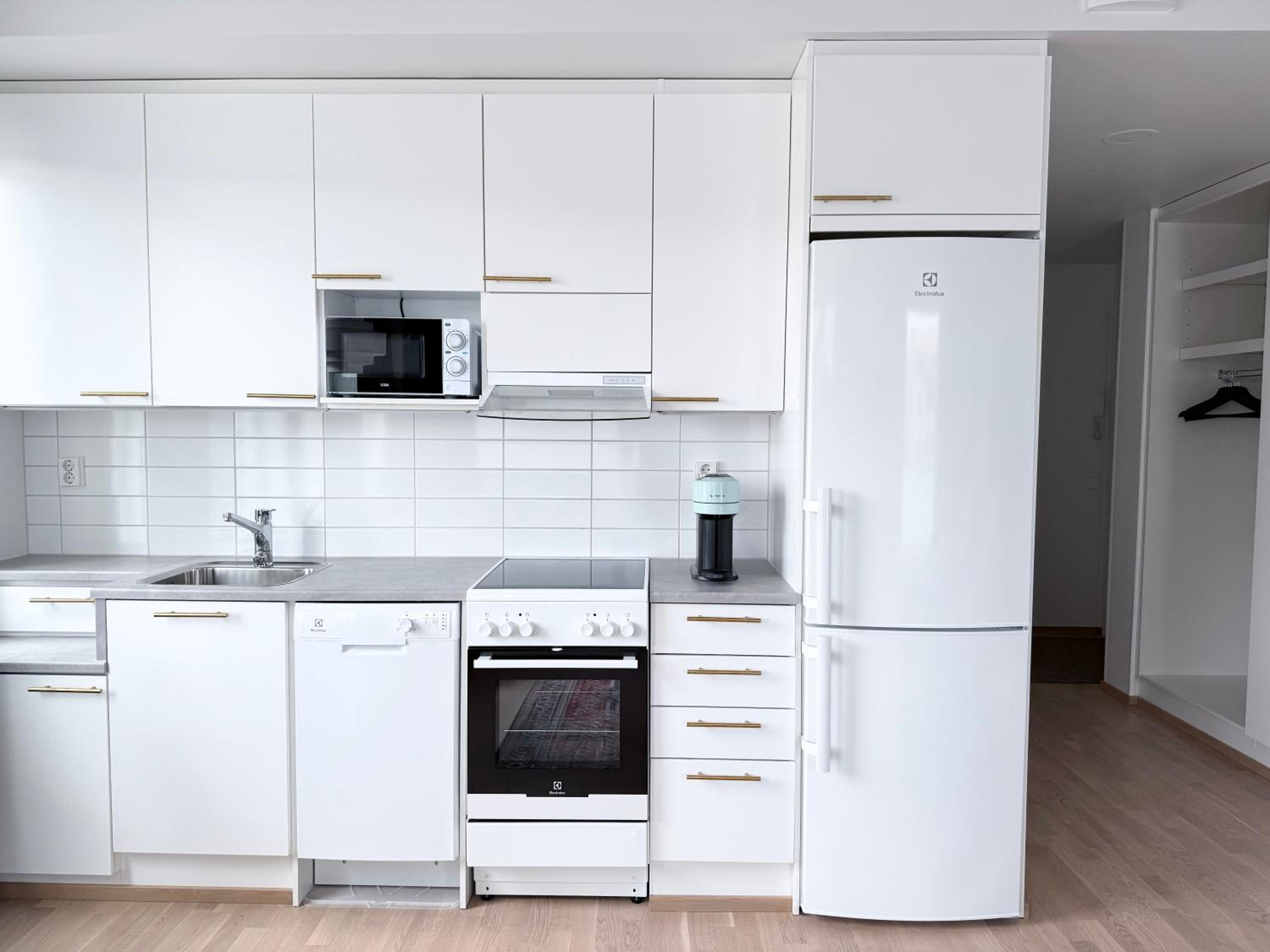 Spacious Railway Station Apartment with sofabed for kid or adult