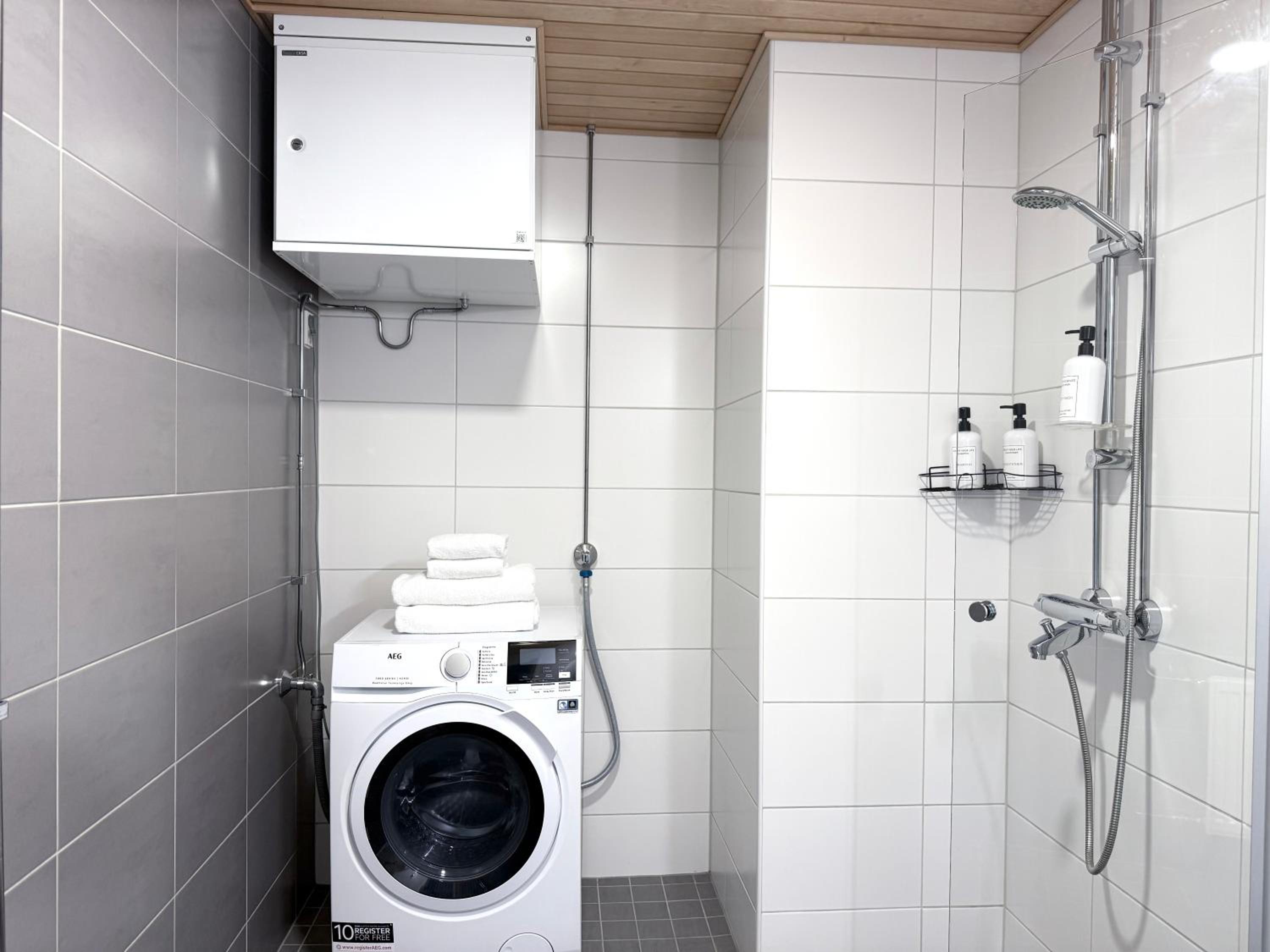 Spacious Railway Station Apartment with sofabed for kid or adult