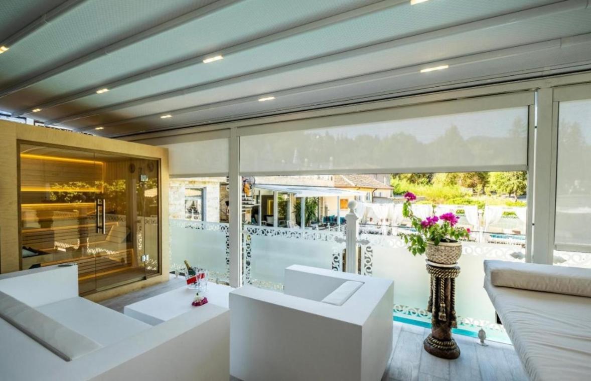 Luxury Apartment Rich 3