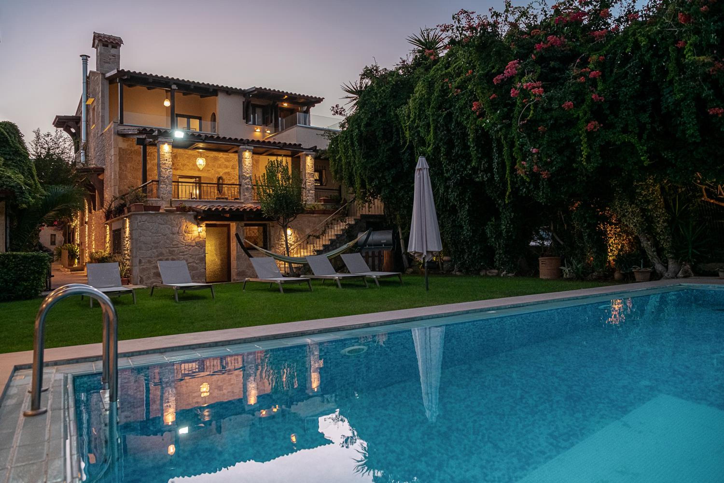 Villa Arhontariki