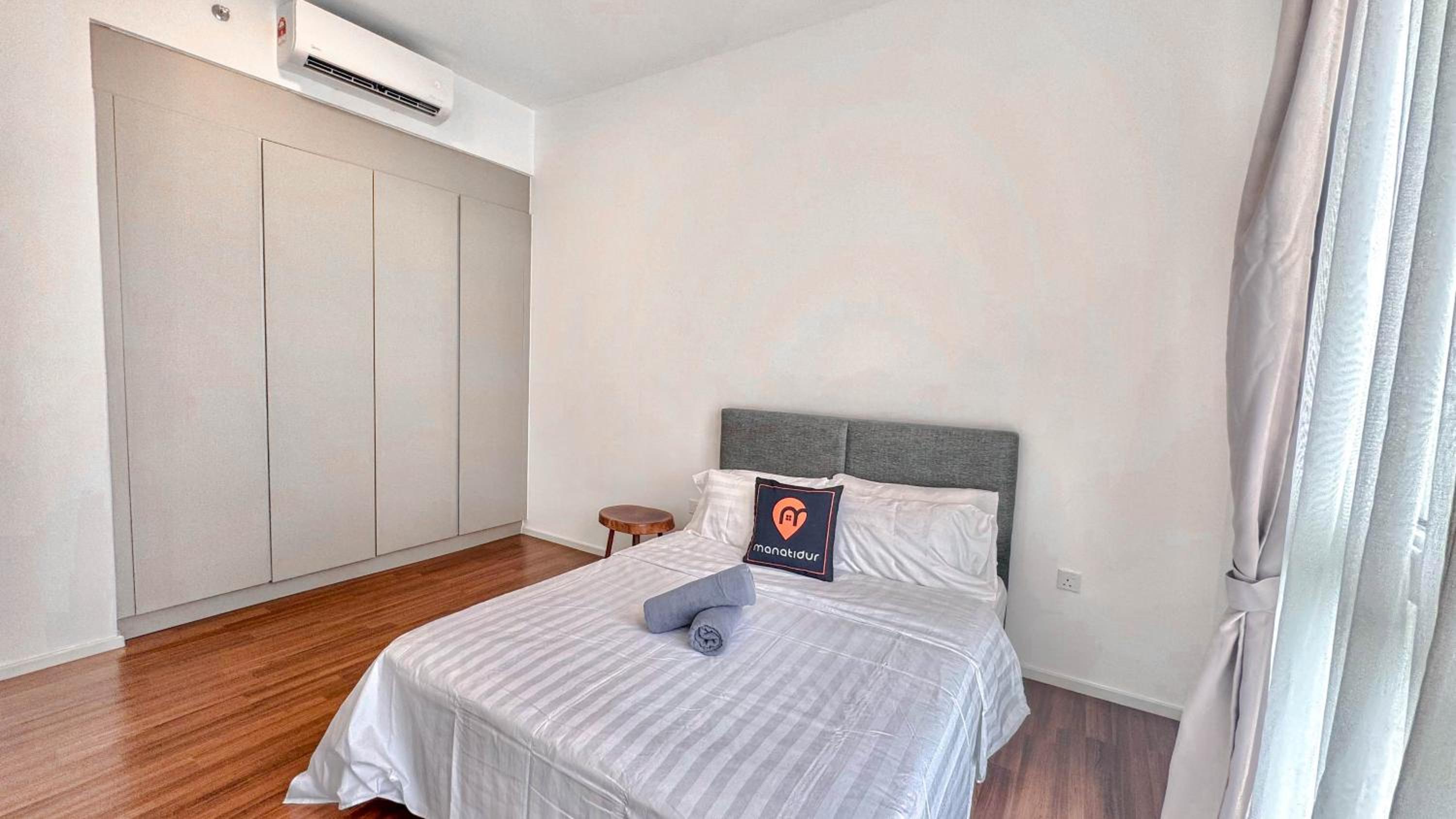 UNA Serviced Apartment by manatidur