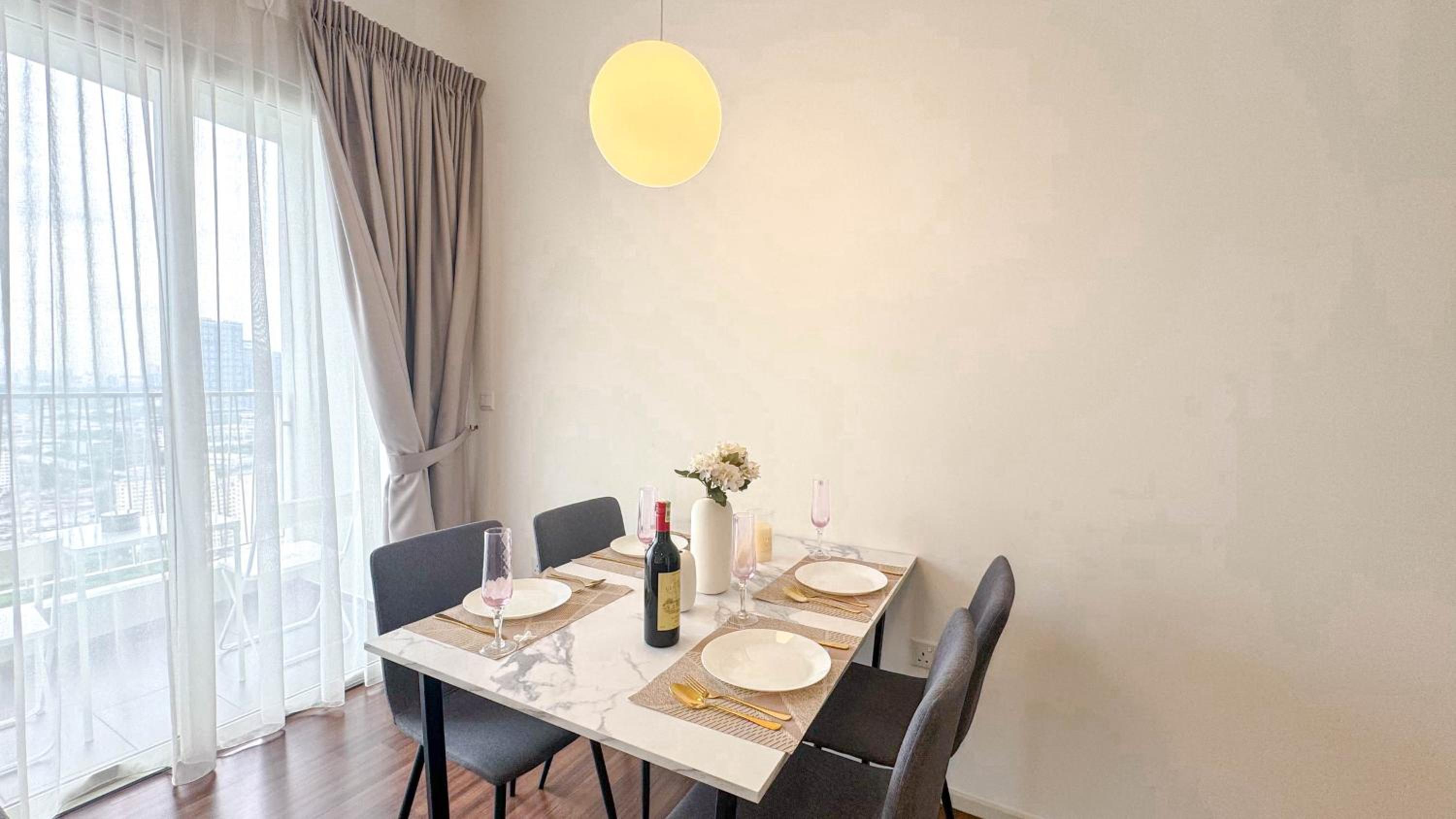 UNA Serviced Apartment by manatidur