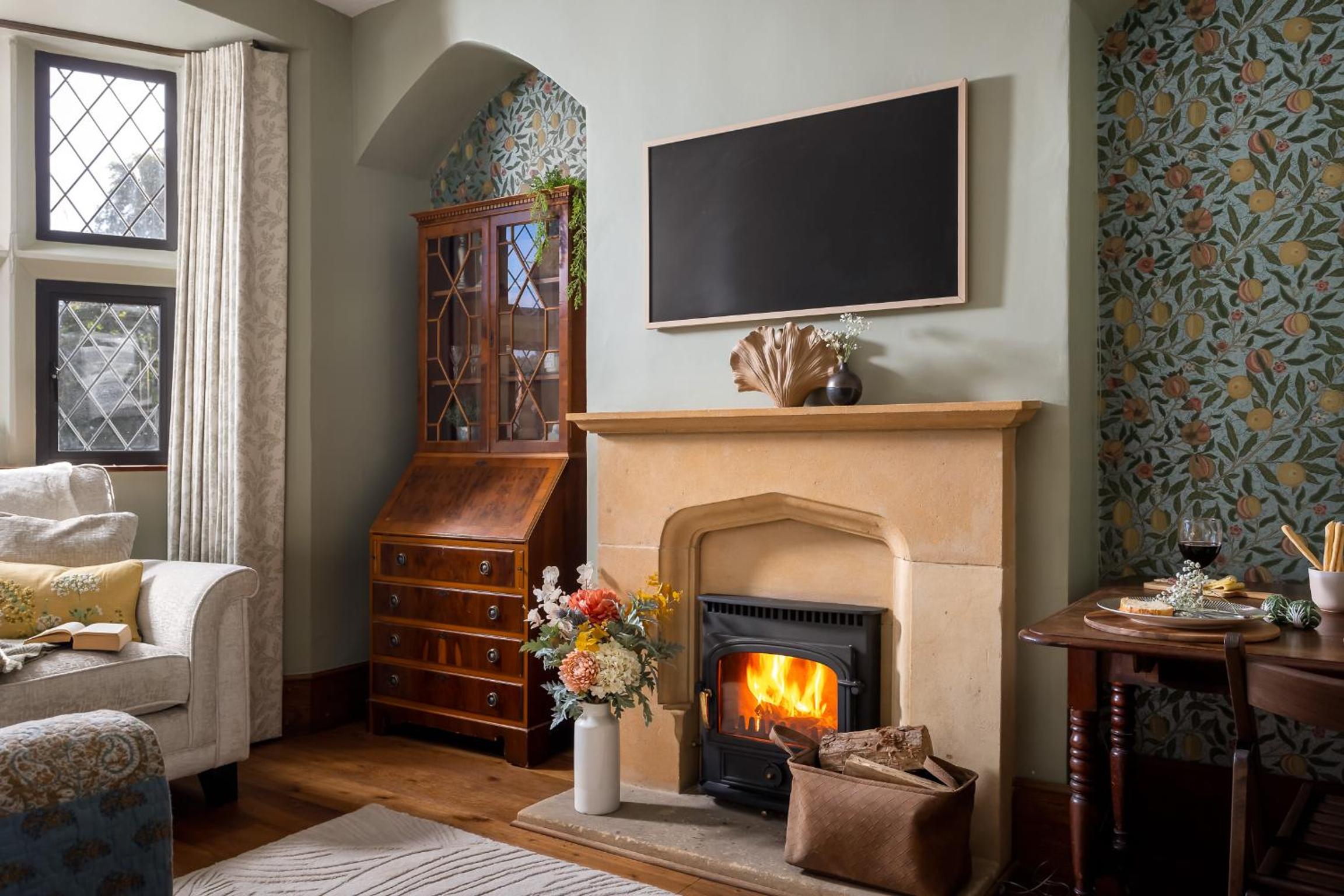Stonegaze Cottage - Period Home in Picturesque Village view 5