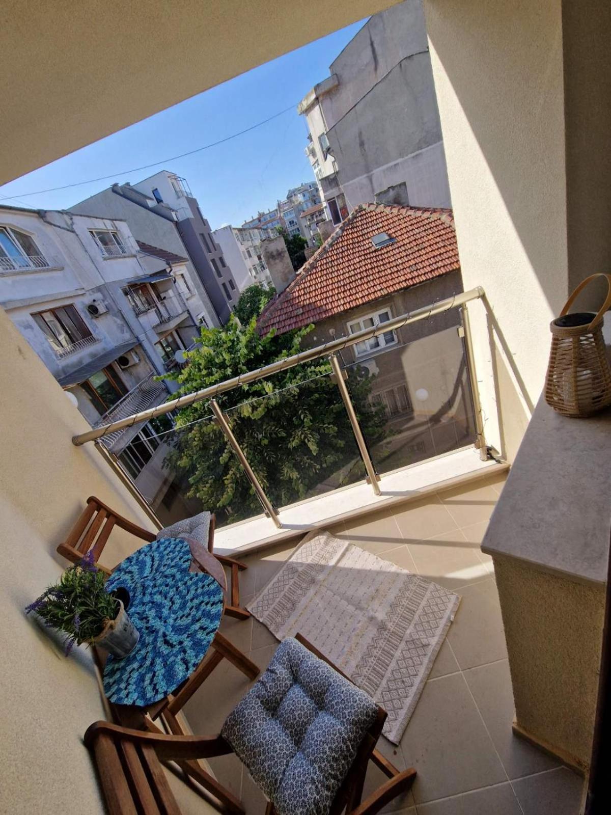 Sunny Boho Home by RV Apartments