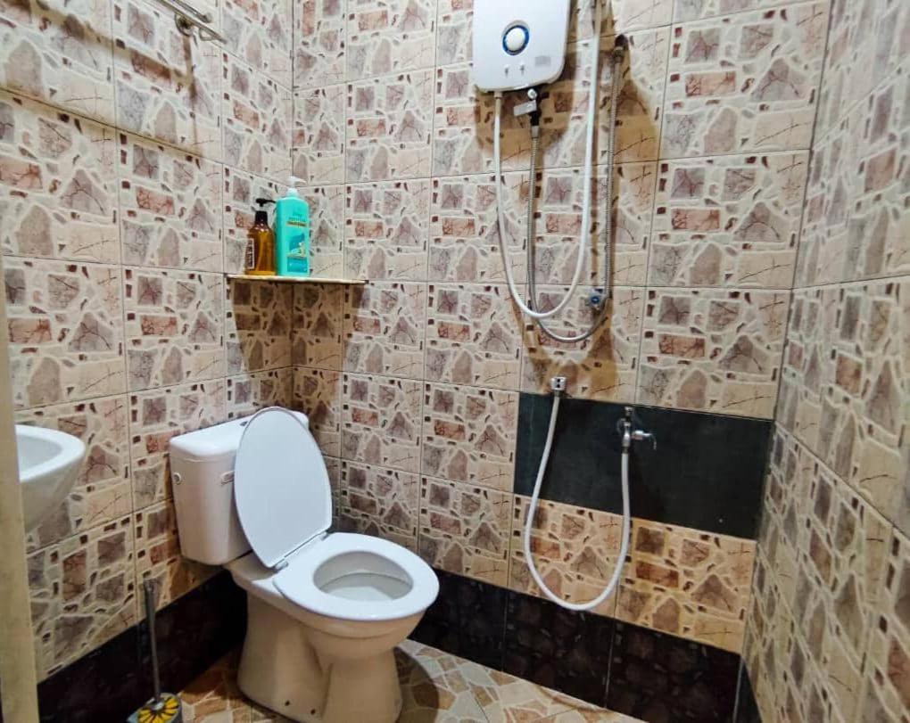 1 Jalan Jaya 7, walking distance to HUKM