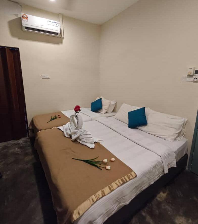 1 Jalan Jaya 7, walking distance to HUKM