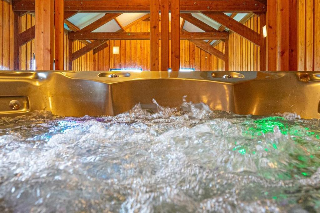 Berismenil Gardens large villa with indoor swimming pool and jacuzzi