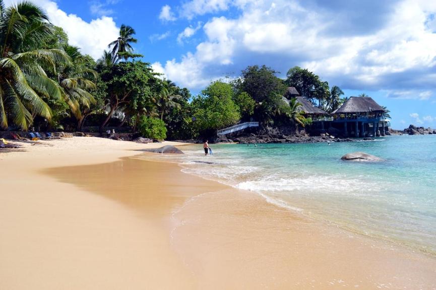 Glacis beach villa photo 5