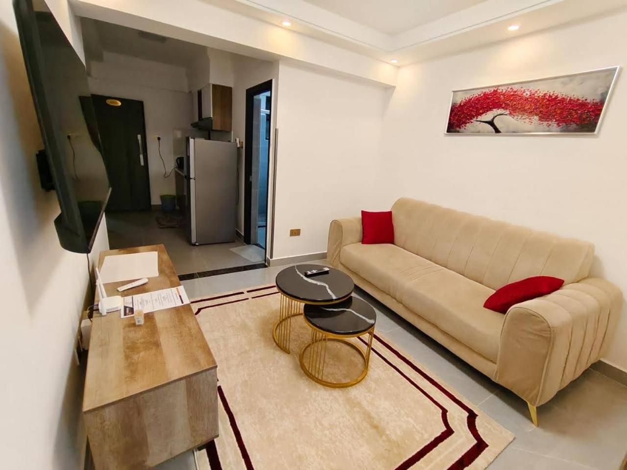 Cosy condos, Lavington view 2