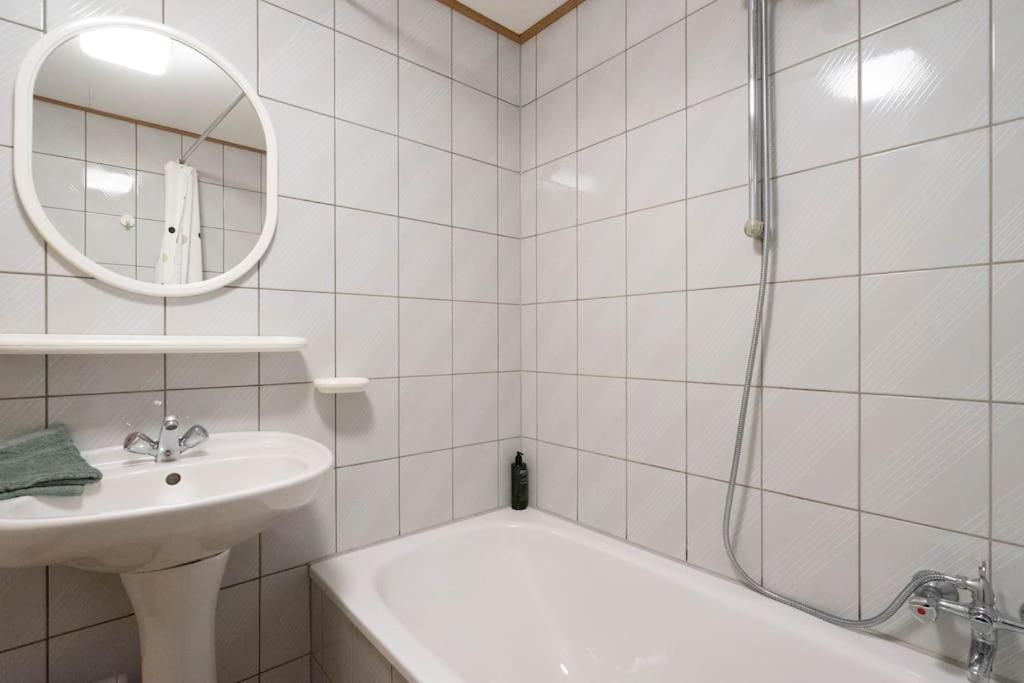 Berismenil Gardens large villa with indoor swimming pool and jacuzzi