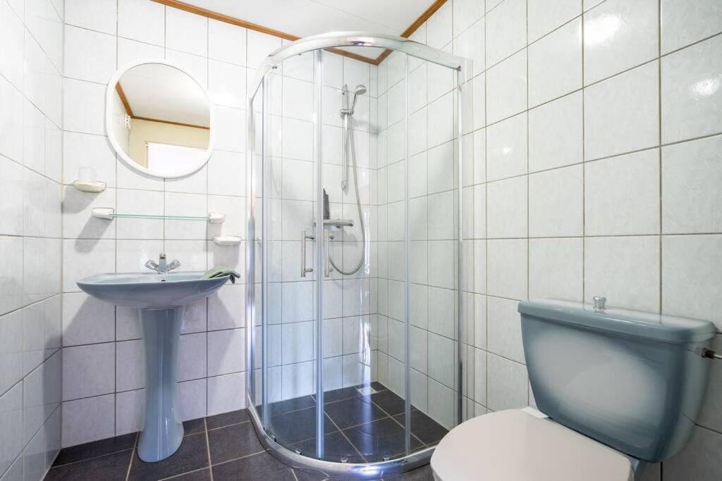 Berismenil Gardens large villa with indoor swimming pool and jacuzzi