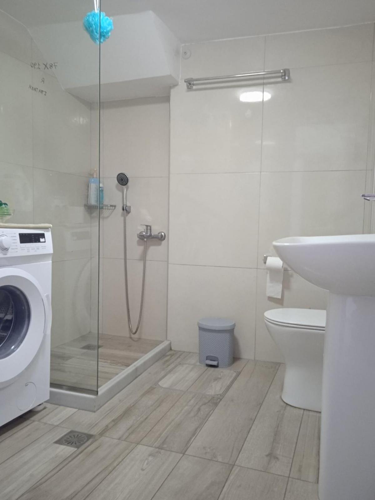 Enastron Cozy & Quiet Apartment photo 3