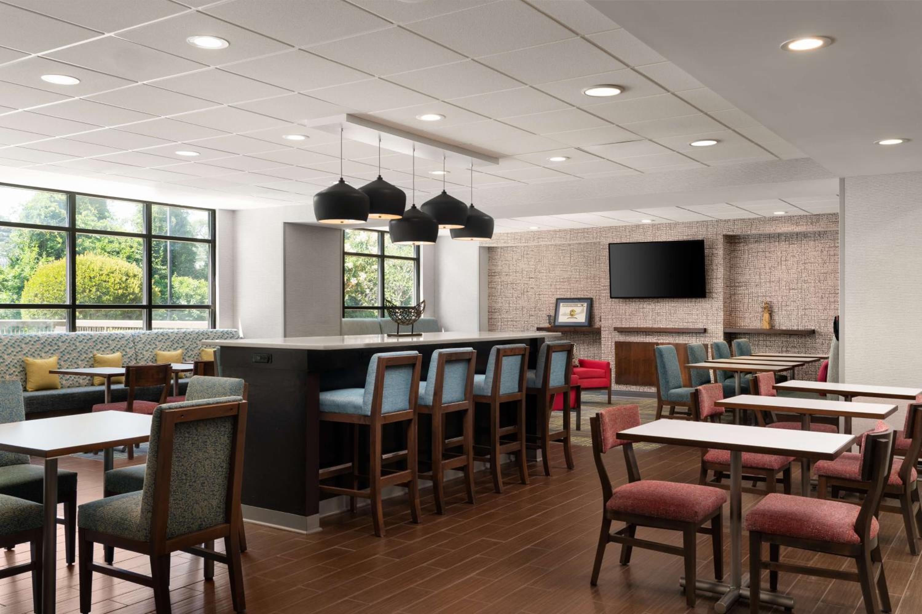 Spring Lake Vacations - Hampton Inn Spring Lake Fayetteville - Property Image 75