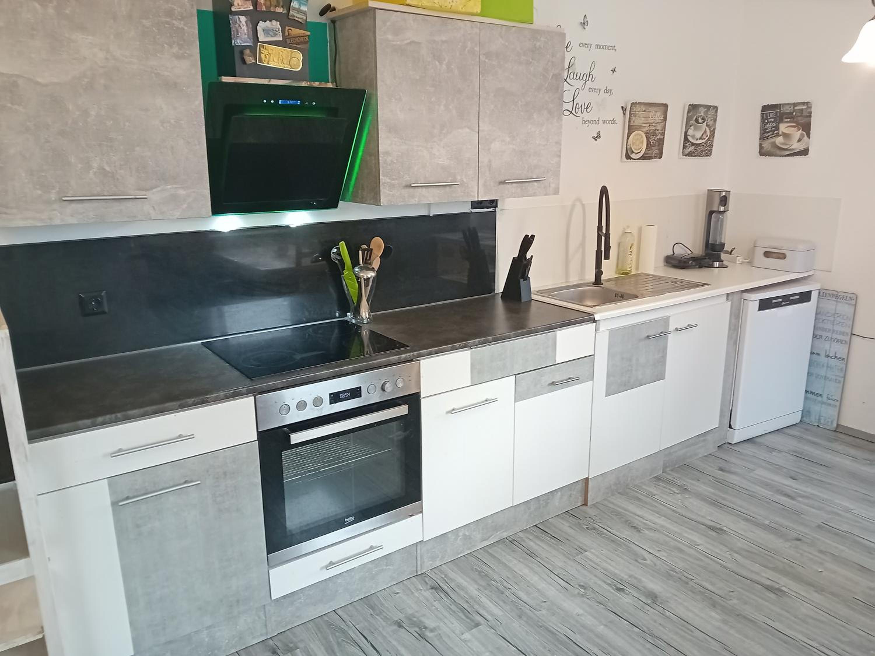 HAUS SONBERG mit Garten, Pool, Fasssauna, semi detached house with garden
