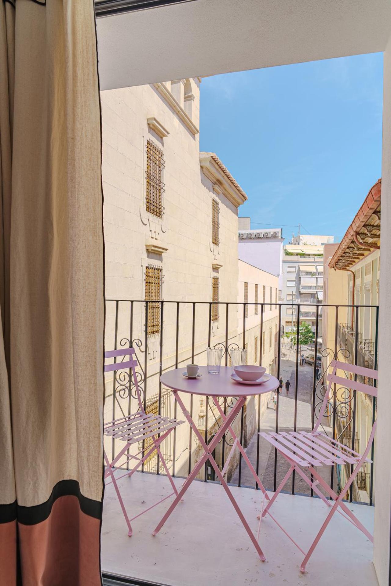 Apartment with exceptional charm in historic center of Alicante