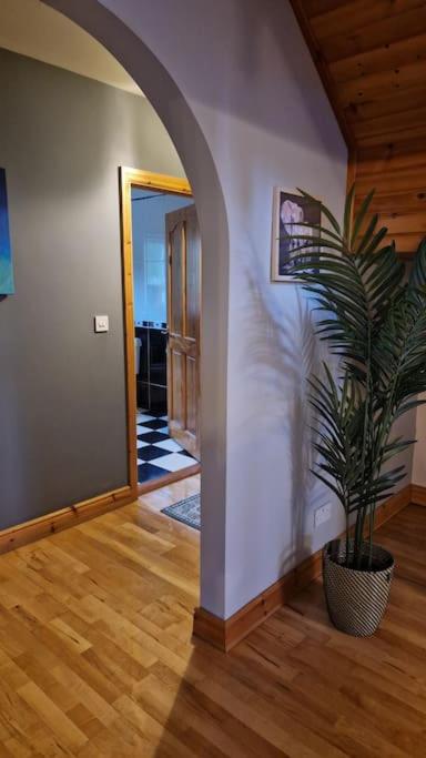 Benroe House 5 Bedrooms view 4