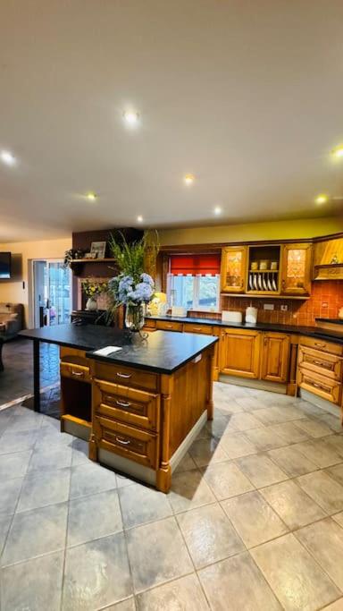 Benroe House 5 Bedrooms view 5