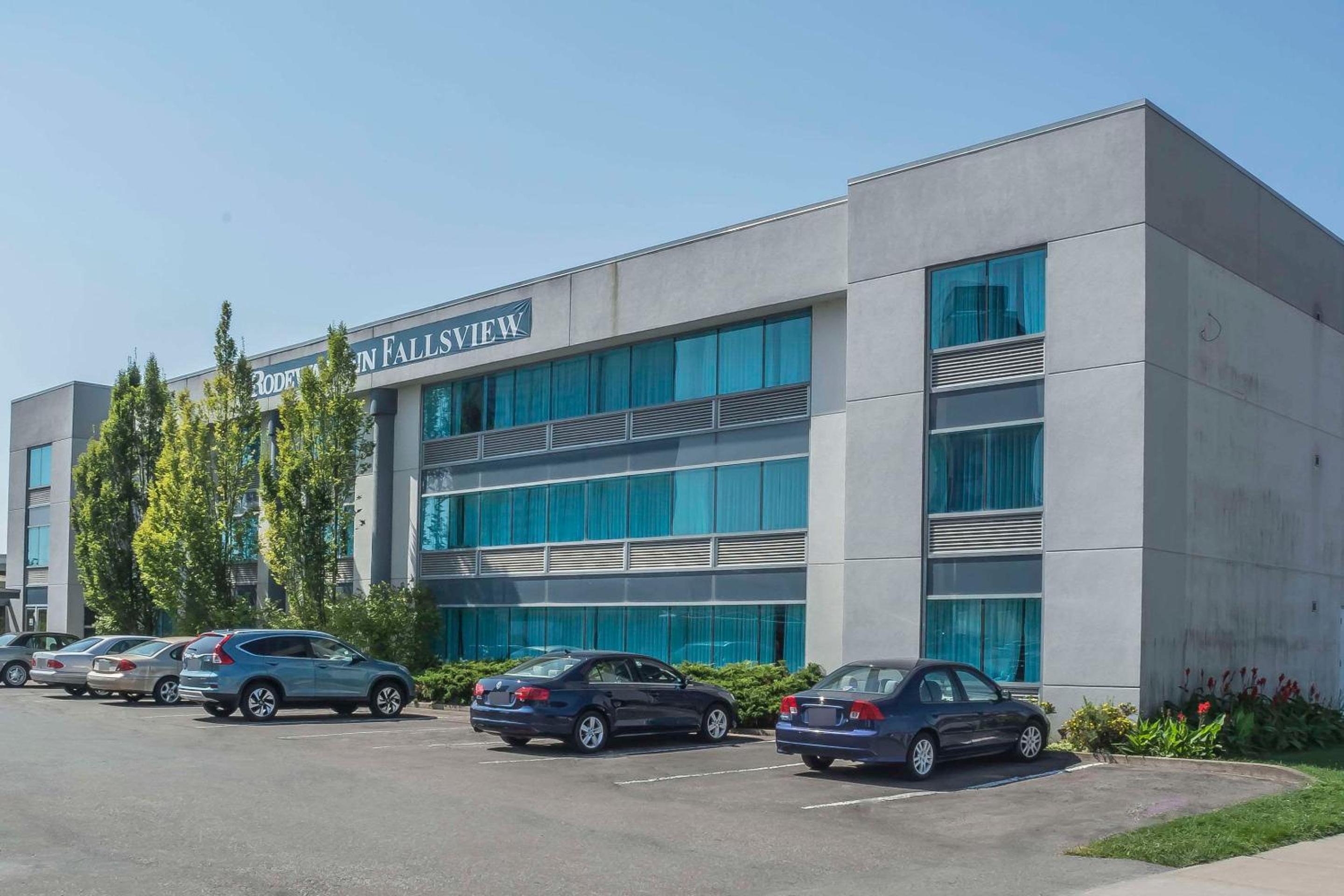 Rodeway Inn Fallsview - Image 1