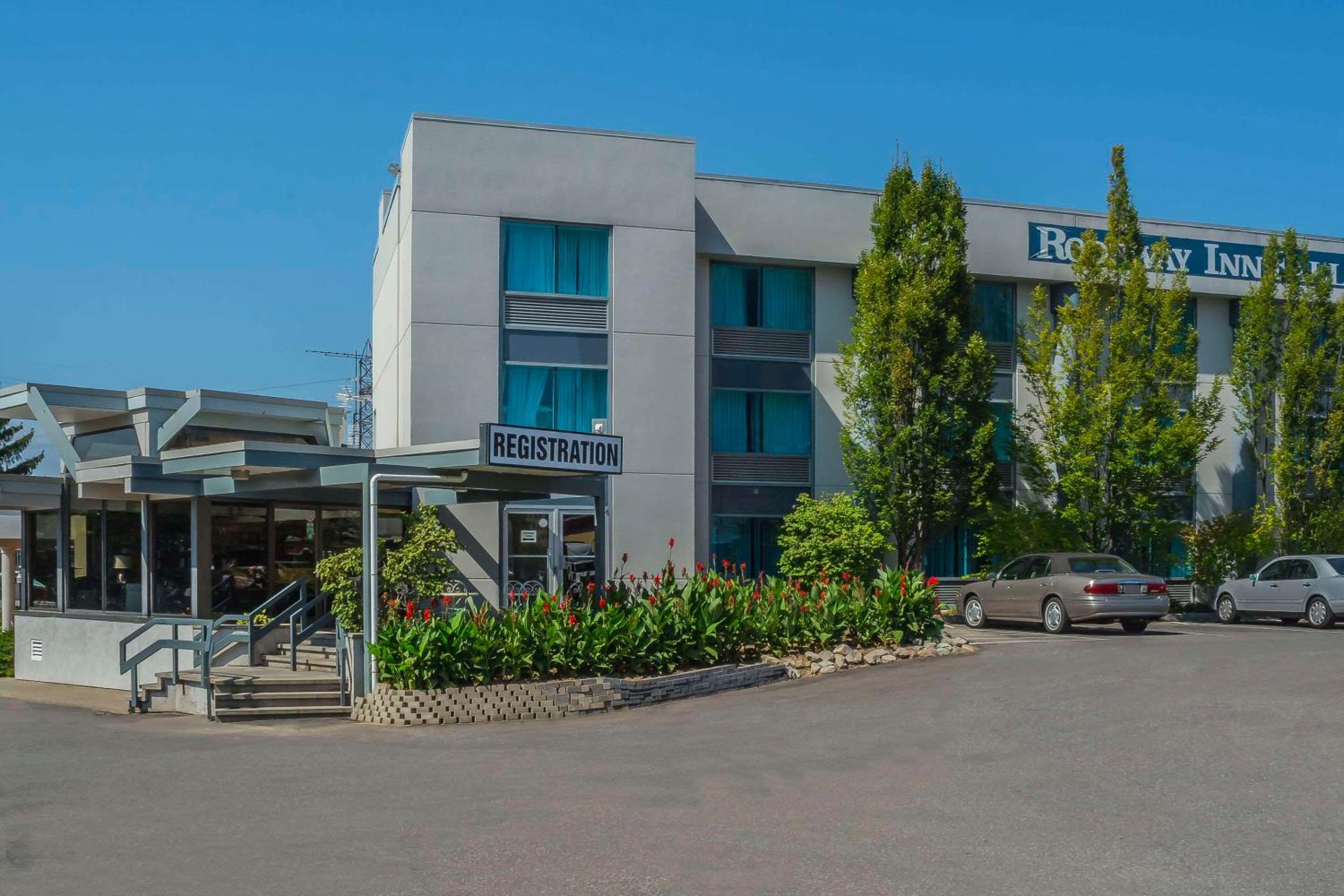 Rodeway Inn Fallsview - Image 2